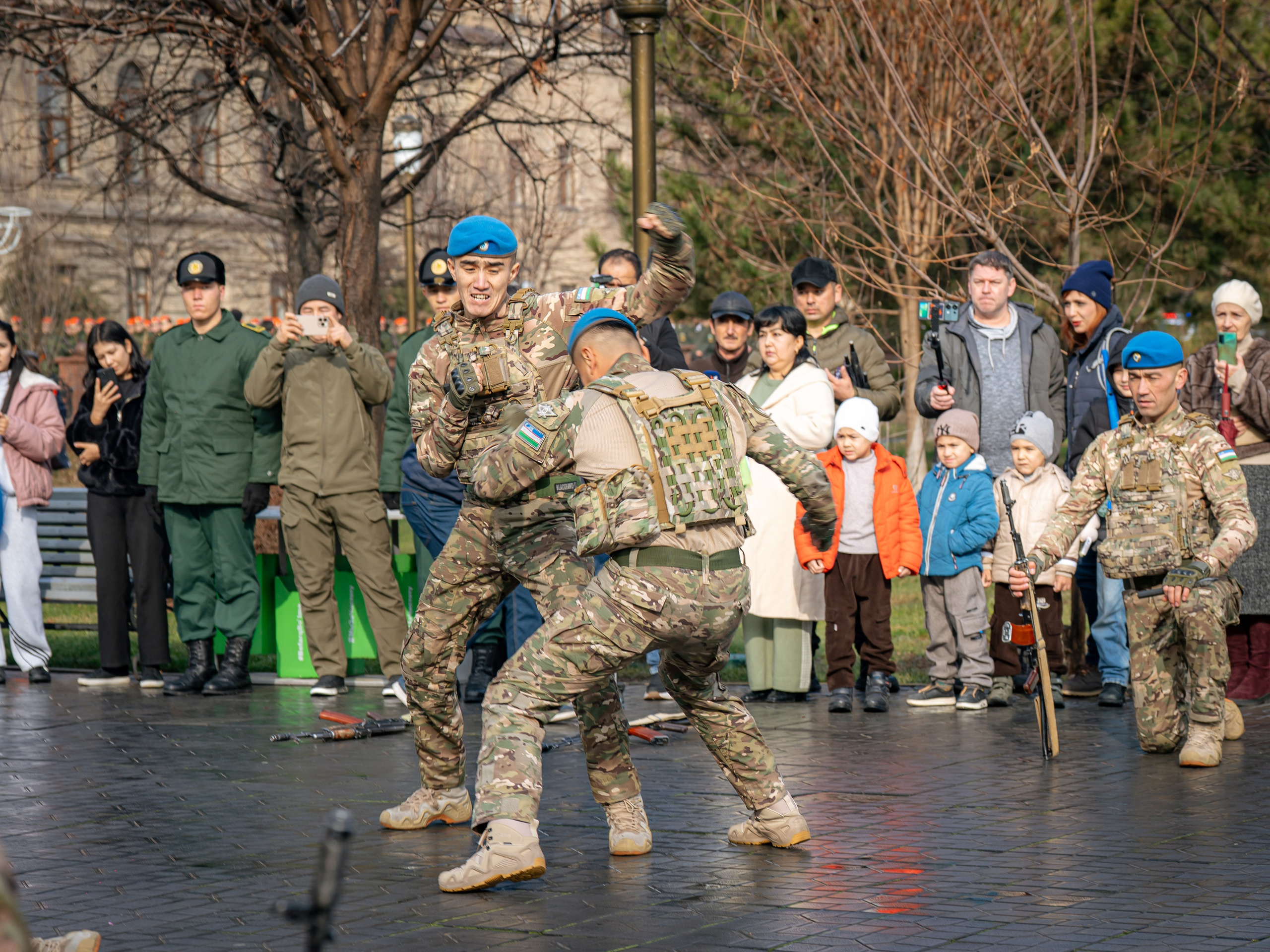 В Ташкенте прошел парад ко Дню защитников Родины. Георгий Намазов | Фотограф в Ташкенте
