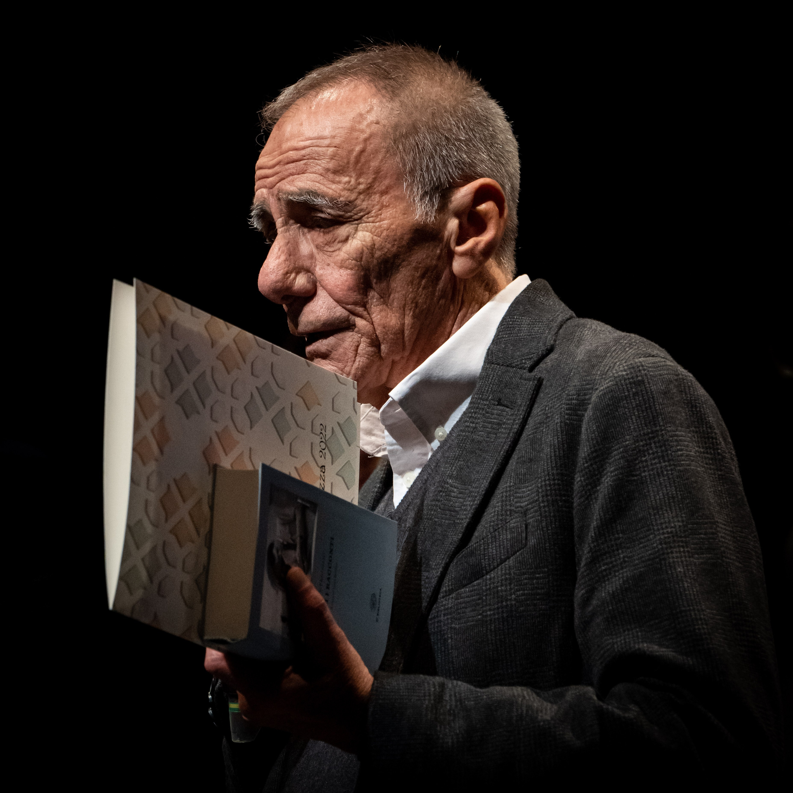 Roberto Vecchioni Teatro Alba. “Gianmaria Coscia fotografo per passione”