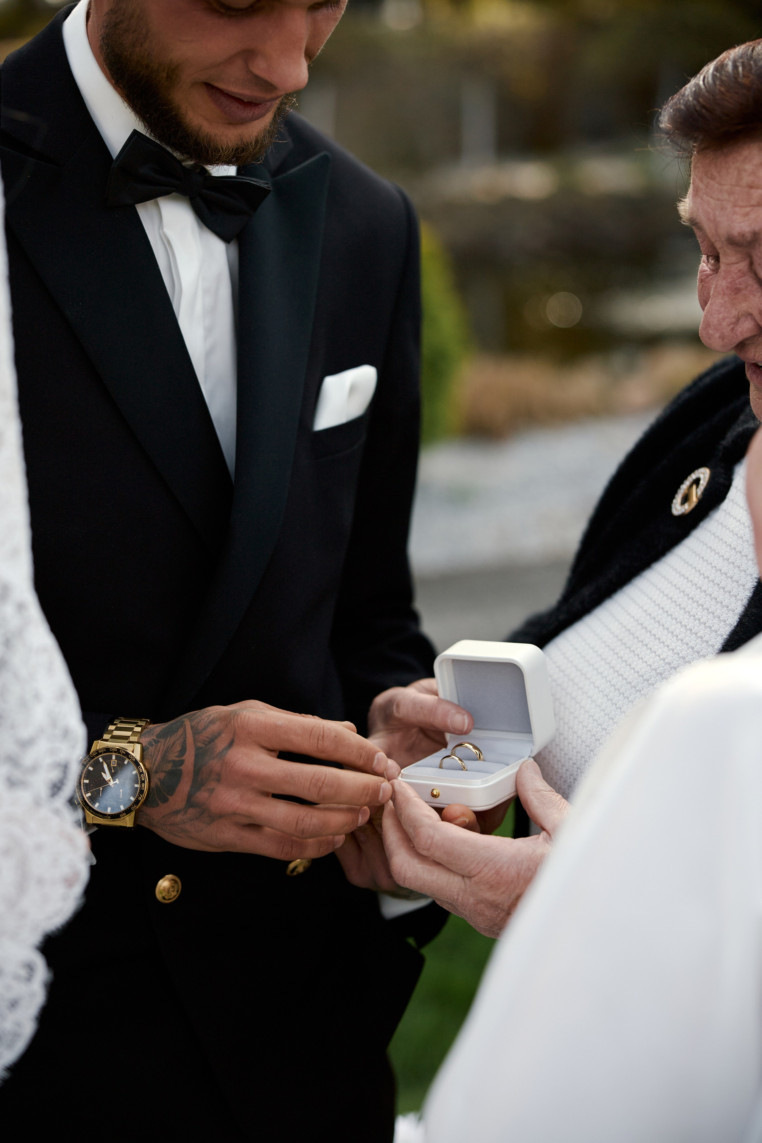 Natalia & Roman. Dworek przy lesie. Fotograf ślubny i rodzinny w Krakowie Yana Klymova