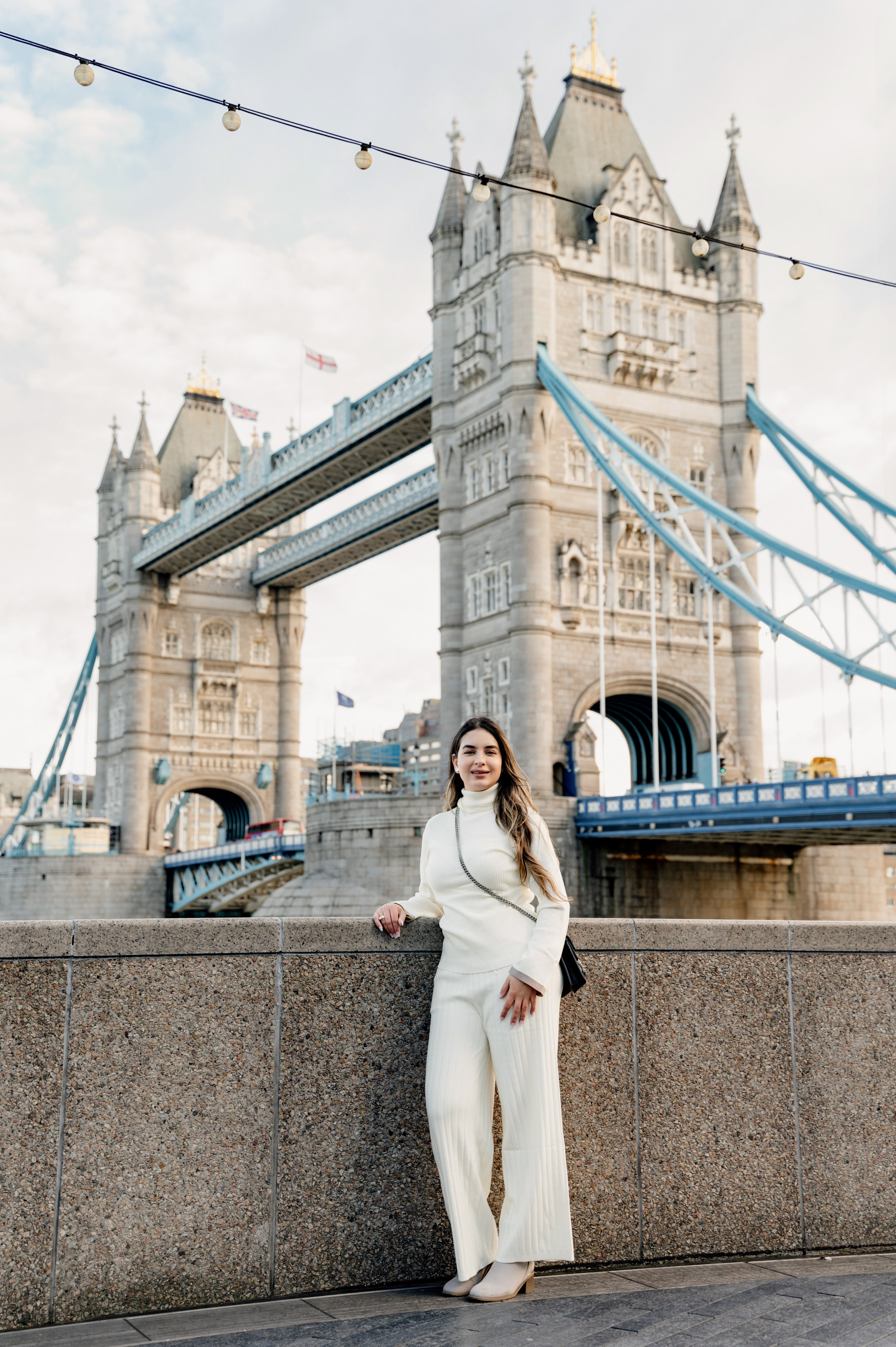 Tower Bridge Mahmood&Yalo. FAMILY AND WEDDING PHOTOGRAPHER IN LONDON MARINA RIVA
