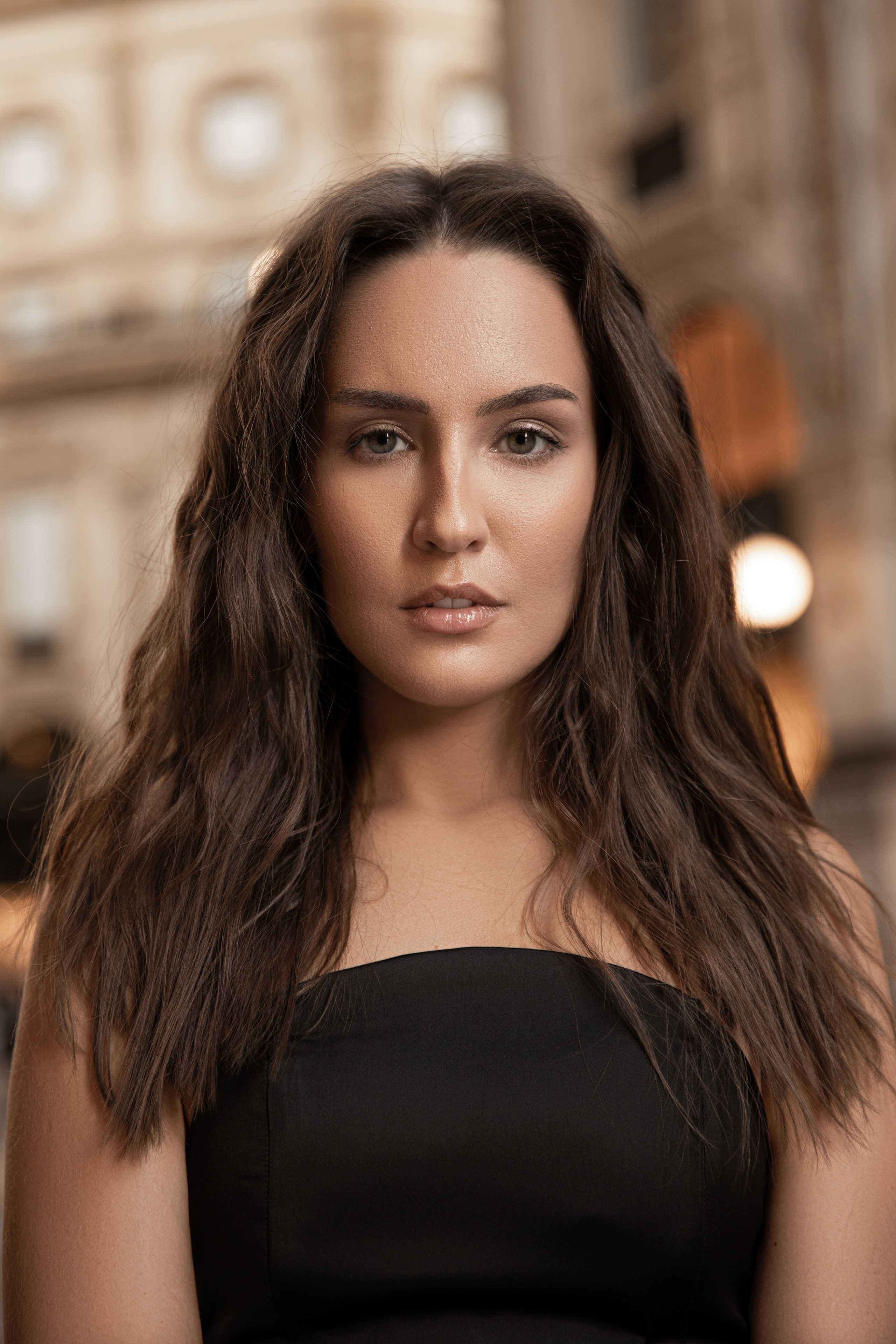 PORTRAIT. Photo and video production. Editing & retouching services. Training