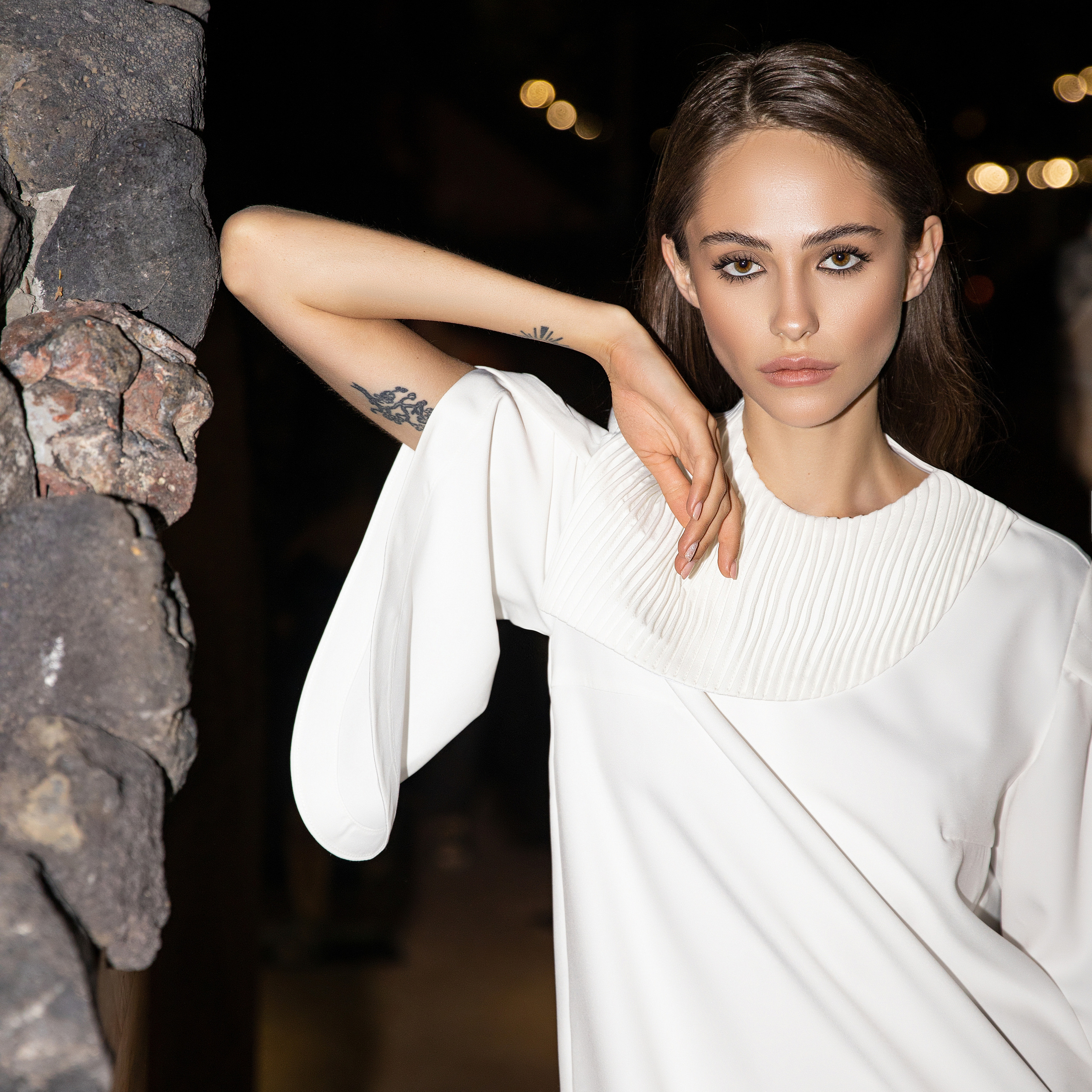 LOOKBOOK. Photo and video production. Editing & retouching services. Training