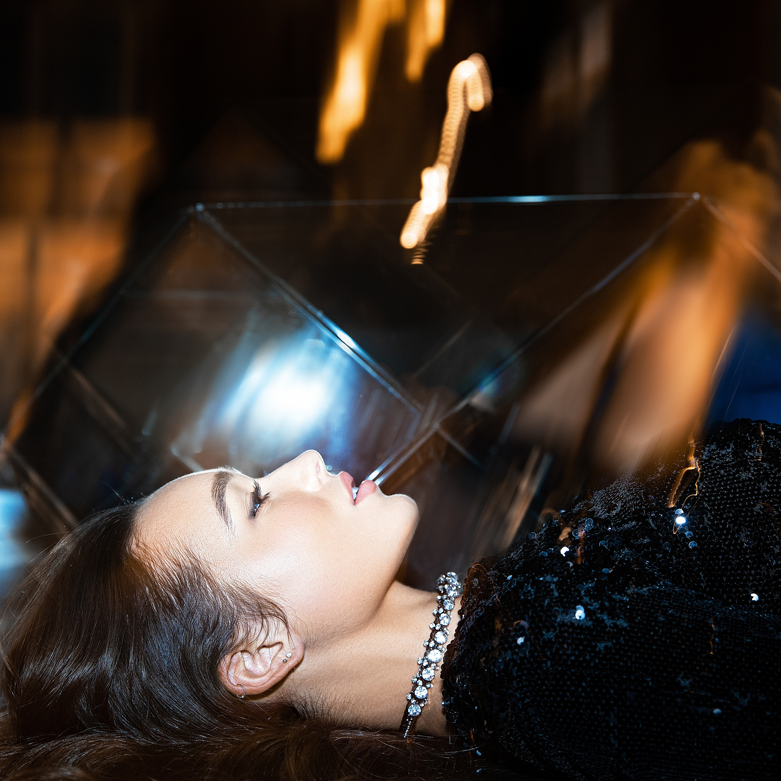 ADVERTISING. Photo and video production. Editing & retouching services. Training