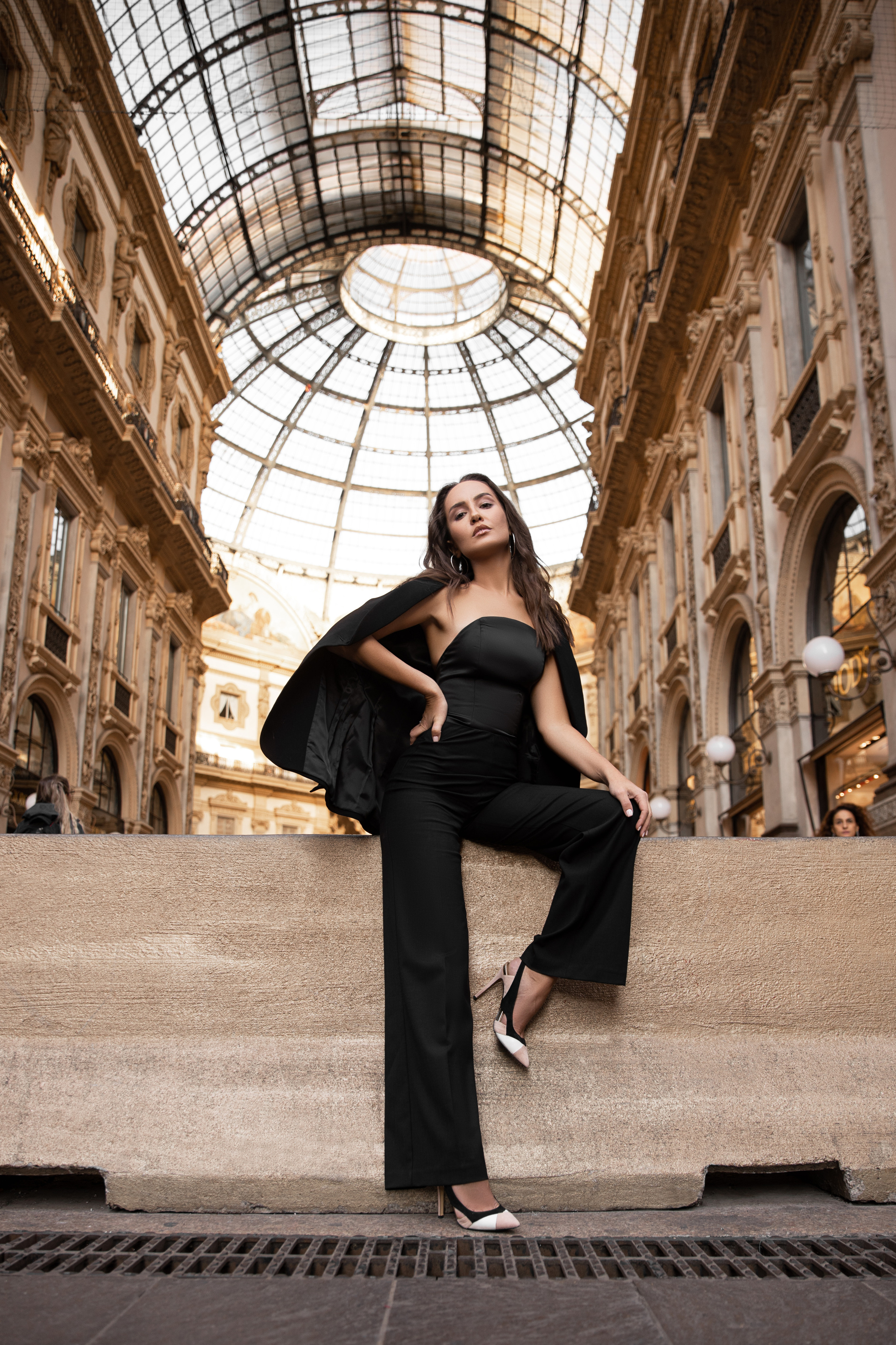 PORTRAIT. Photo and video production. Editing & retouching services. Training