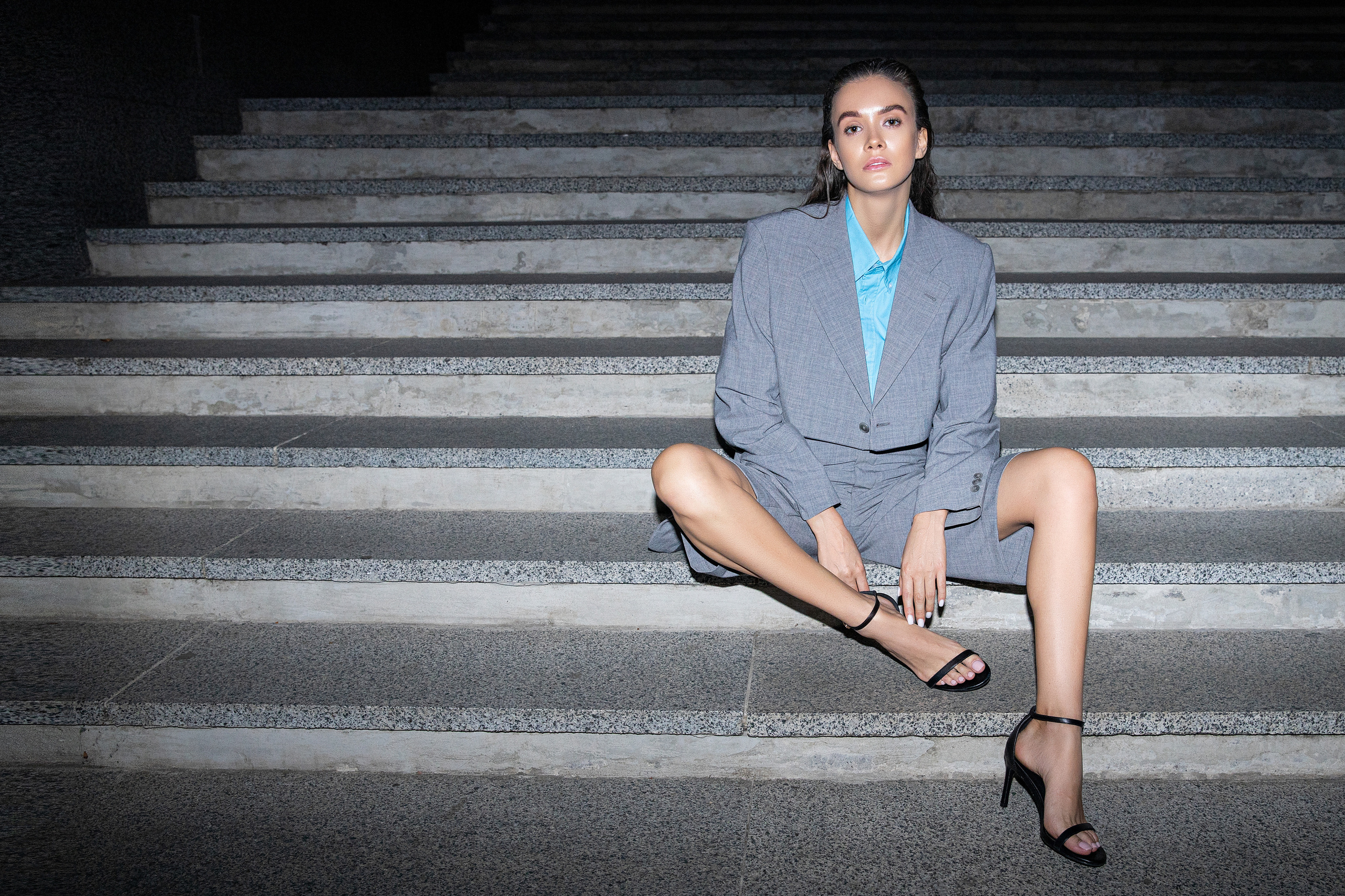 LOOKBOOK. Photo and video production. Editing & retouching services. Training