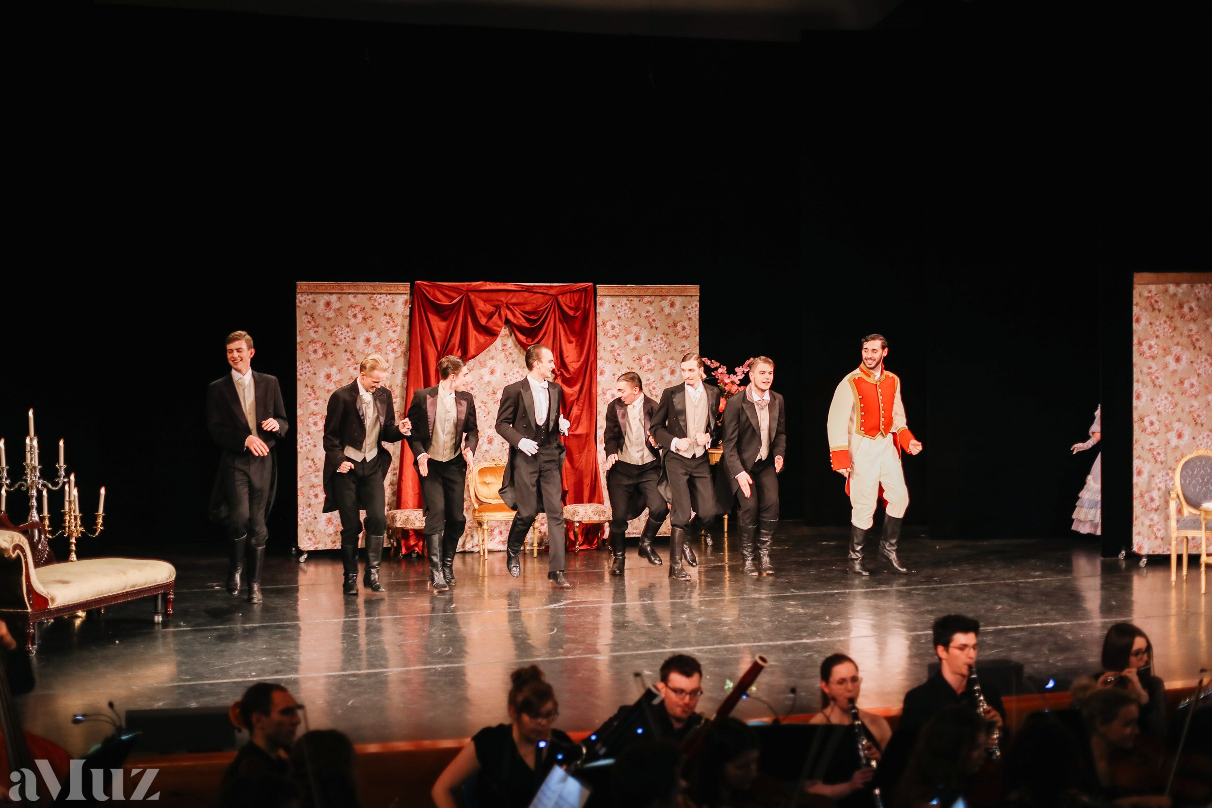 Opera Łąkowa. Fotograf Ślubny Warszawa - Sesje Biznesowe Rodzinne Eventy