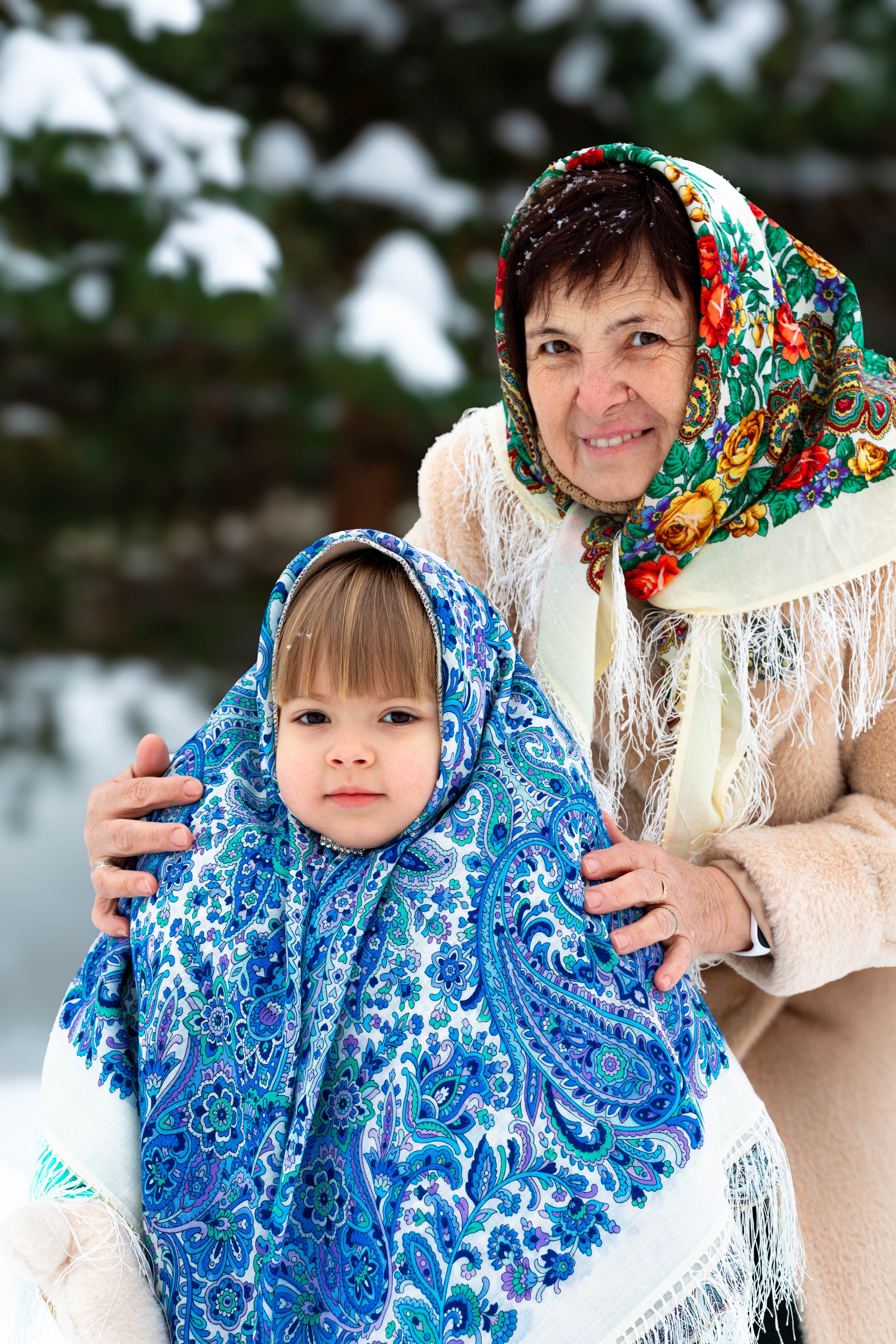 Зимняя фотосессия бабушки и внучки. Семейный фотограф в Кишиневе, Молдова Врабий Ольга