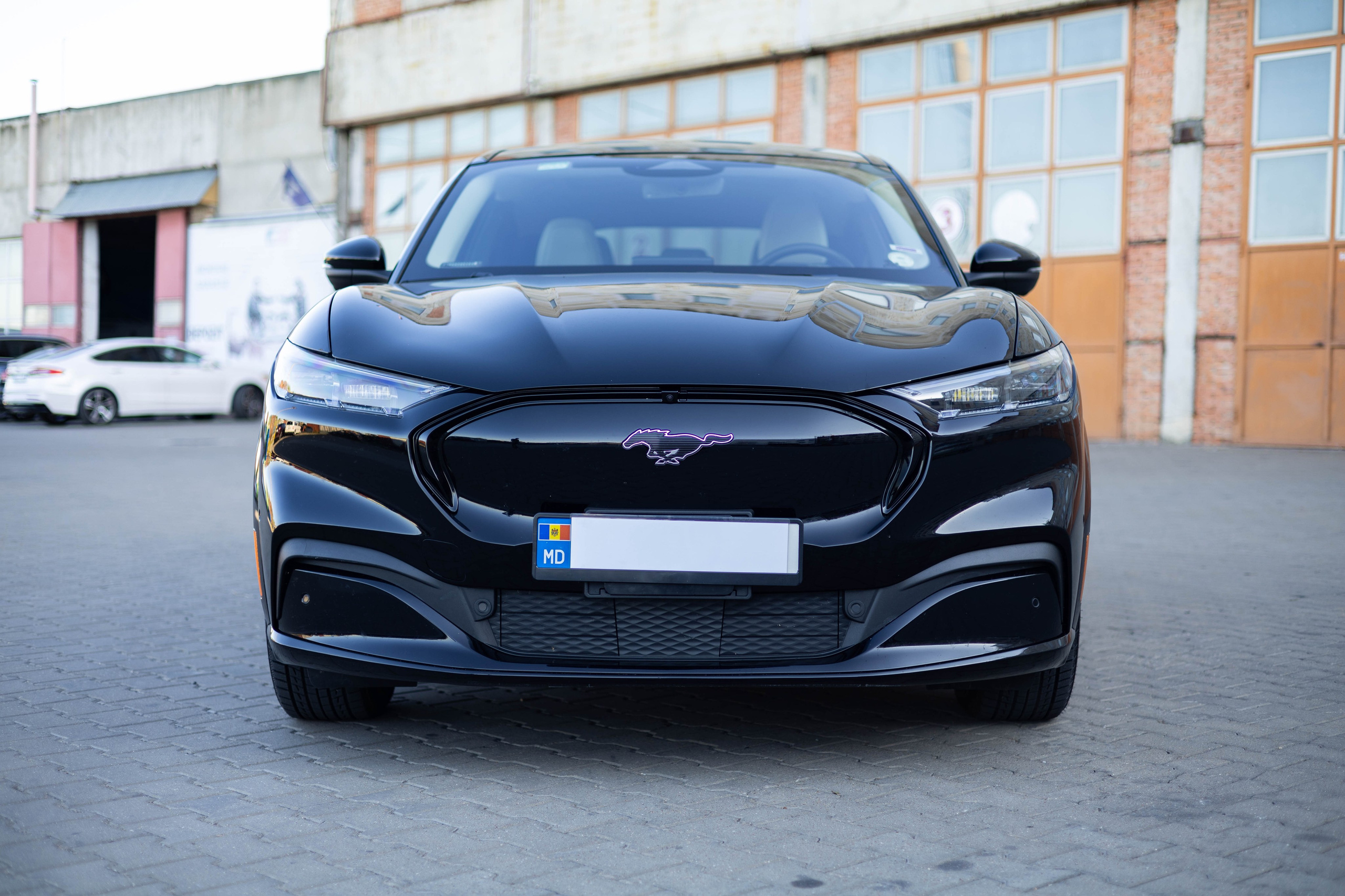 Пример фото автомобиля на продажу. Семейный фотограф Кишиневе, Молдова Врабий Ольга