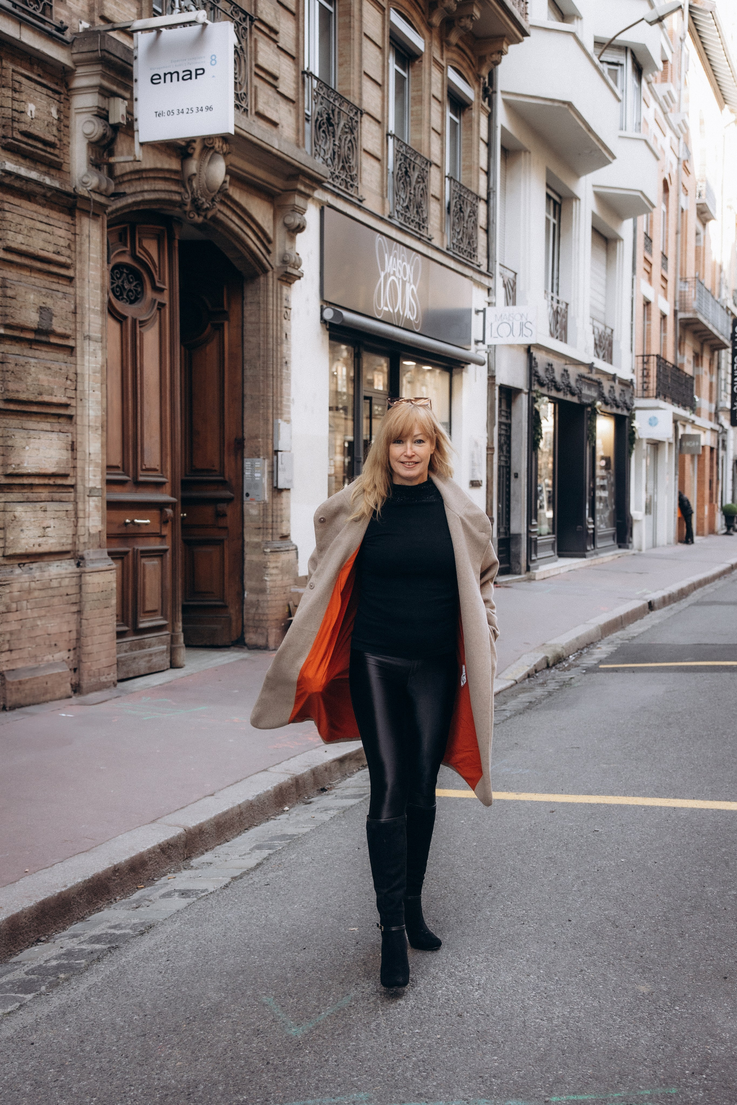 Content session in Toulouse with Lisa. Eugénie Smirnova — photographe à Toulouse et dans le sud-ouest de la France