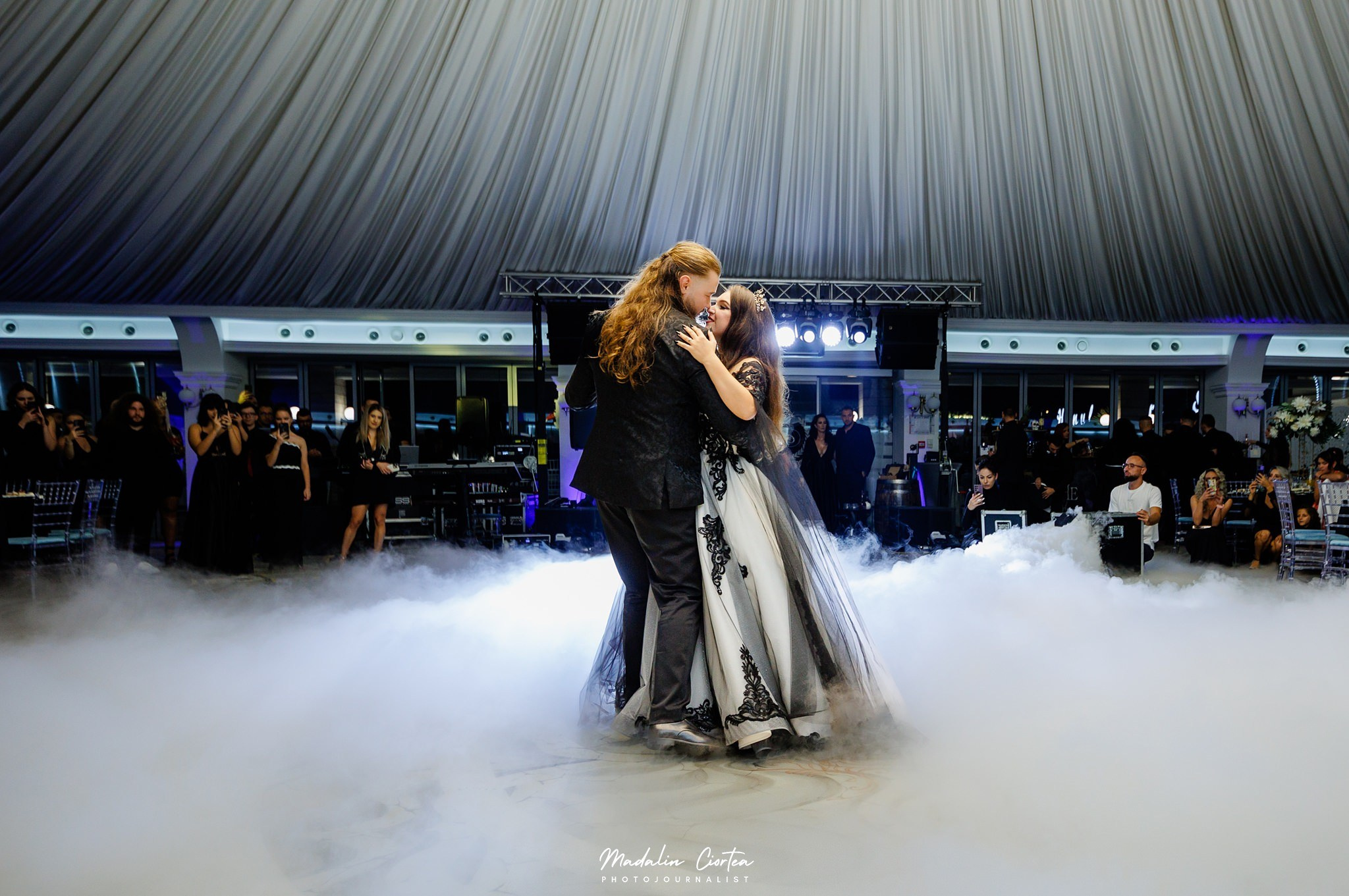 Nunta Diana si Bogdan | Black Wedding | Alba Iulia. Mădălin Ciortea - fotograf de nuntă și de familie | Dream Art Events