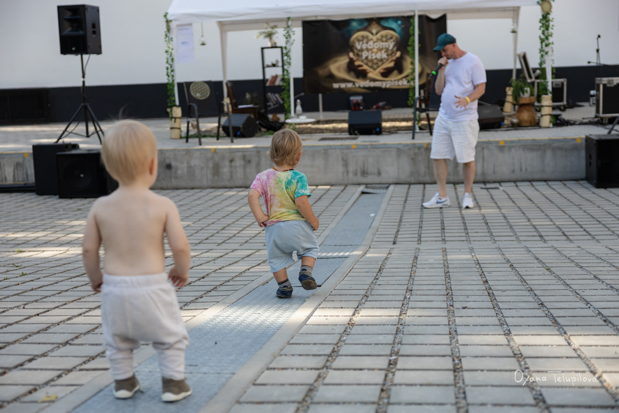 Festival Vedomý Písek. Rodinná, těhotenská, newborn a lifestyle fotografka v Písku Oxana Telupilova