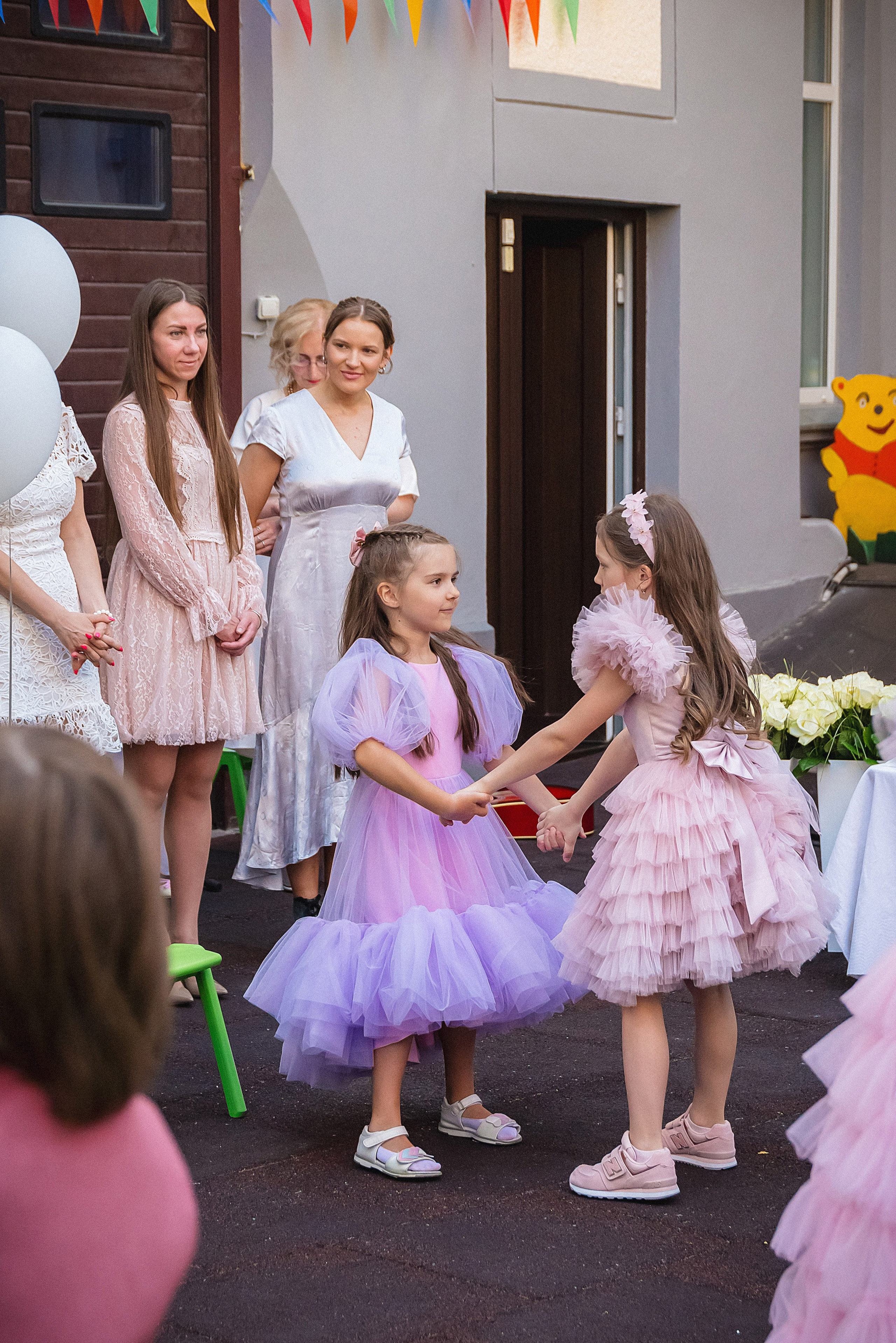 Zīles Skolas Izlaidums. Fotogrāfs Rīgā. Gīmenes, individuālās un dažādu produktu fotosesijas