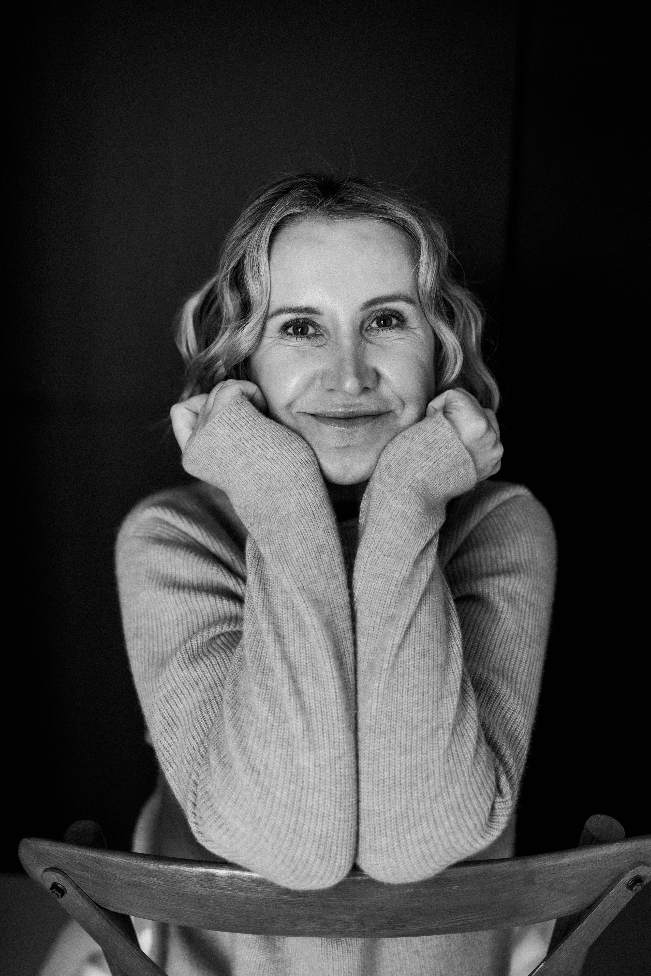 D. Rawnoir- Portrait photography by Daria Paliy.Timeless black&white portraits of women in NYC area