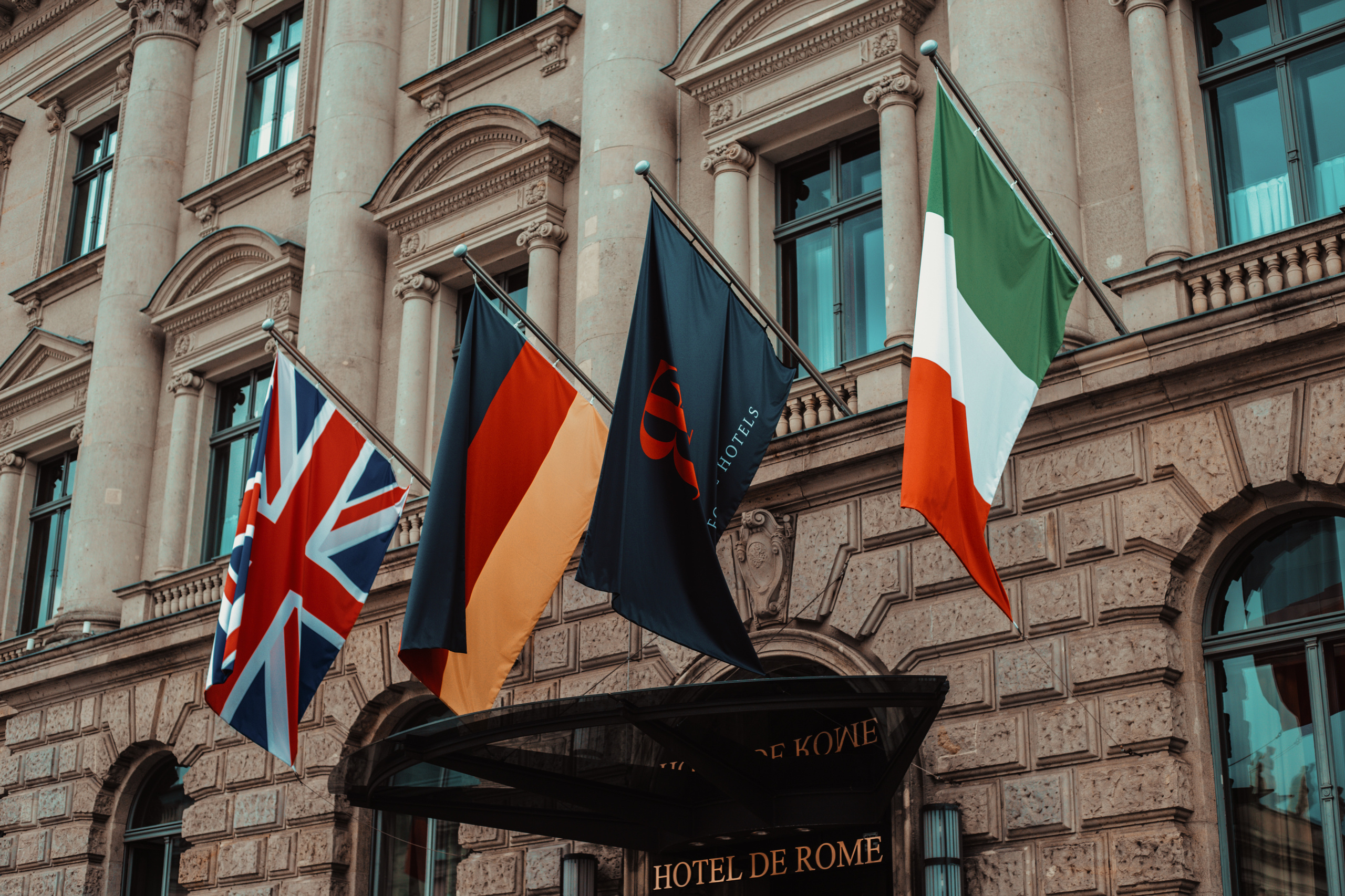 Travel & Street. Mario Jelikic Photography