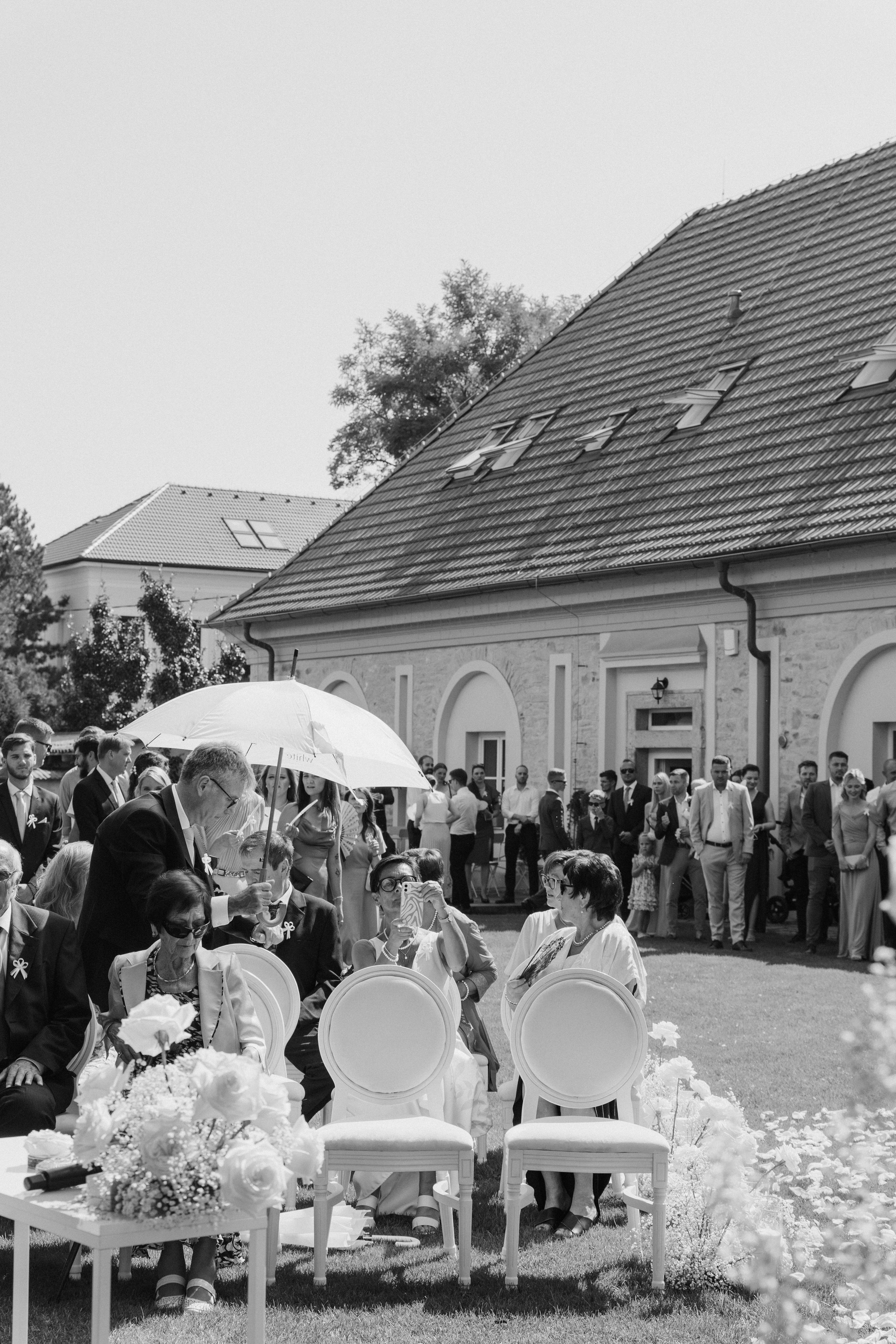 Wedding moments at Na Kmine