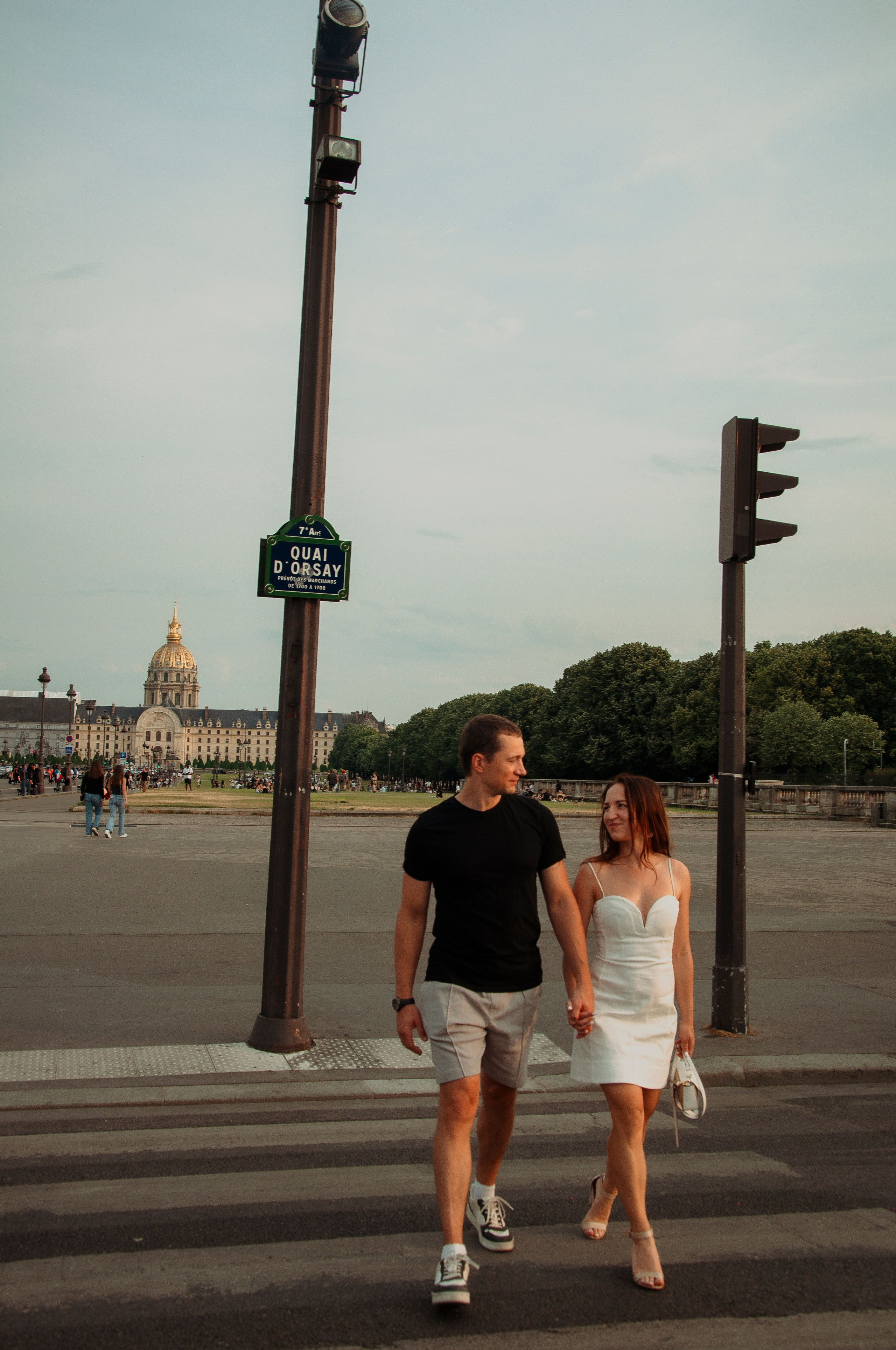 Summer couple photoshoot. Paris photographer — Polina Osipova