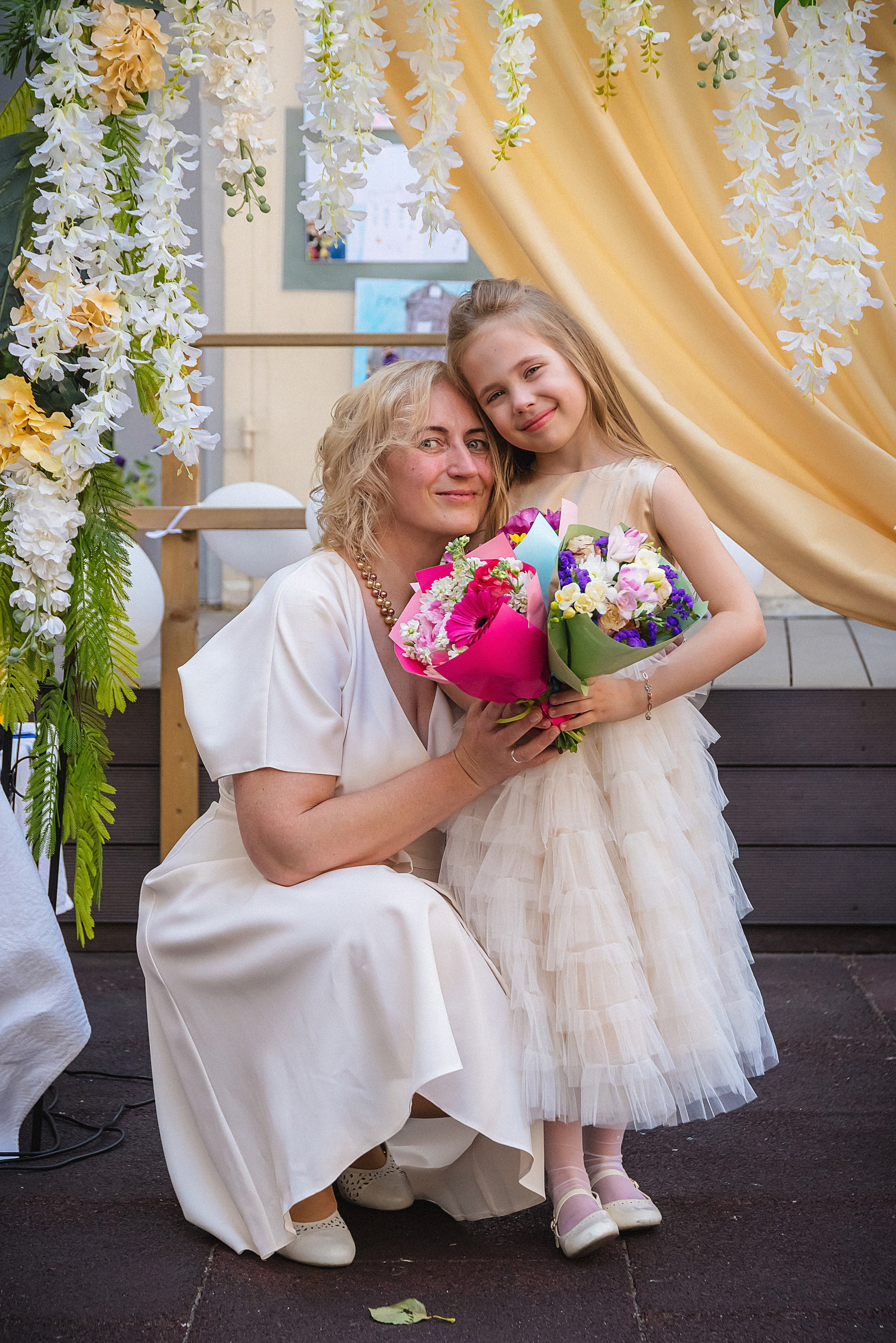Zīles Skolas Izlaidums. Fotogrāfs Rīgā. Gīmenes, individuālās un dažādu produktu fotosesijas
