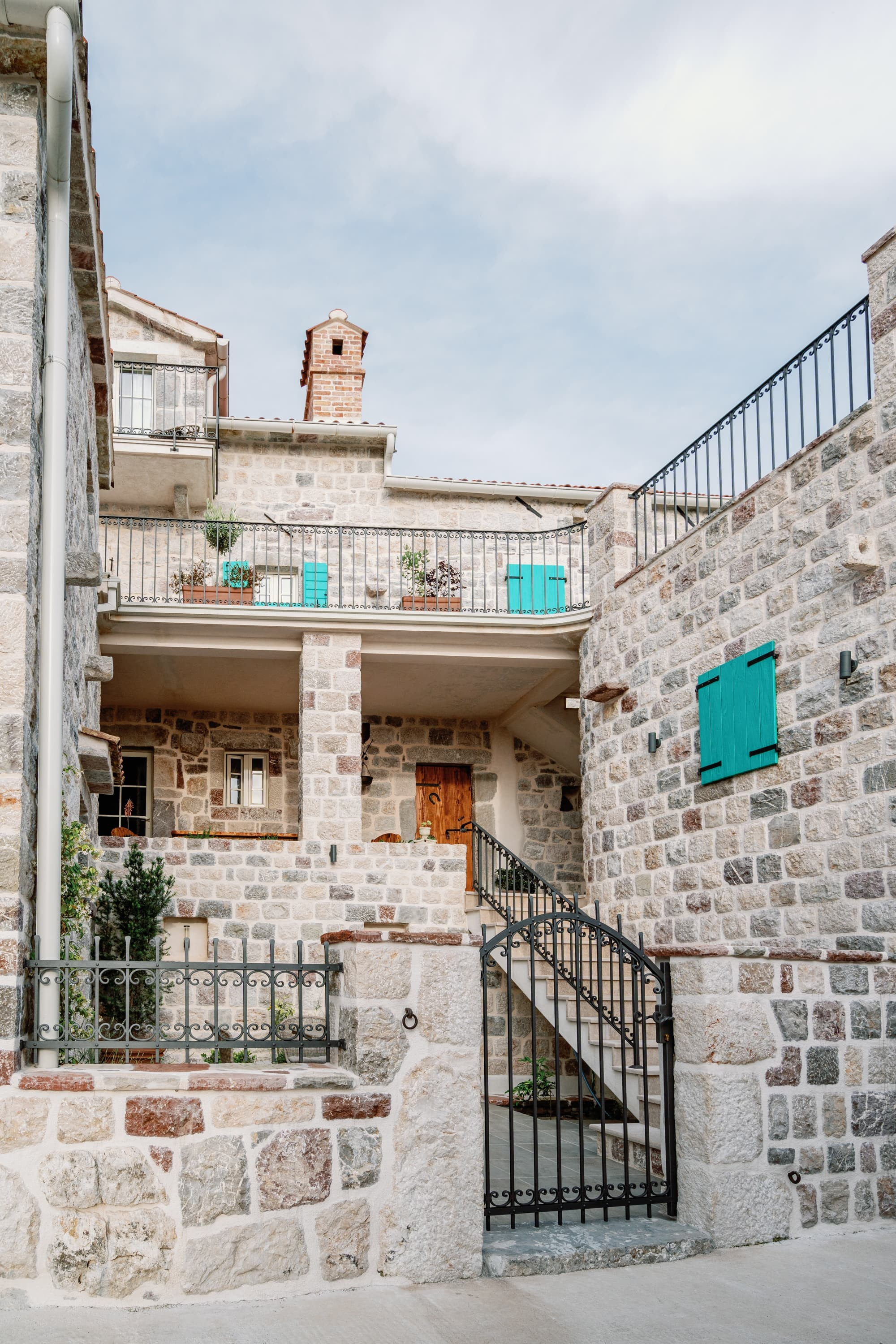 Real Estate Photography. Montenegro. EVAN ARISTOV WEDDING PHOTOGRAPHY — Seattle Wedding Photographer
