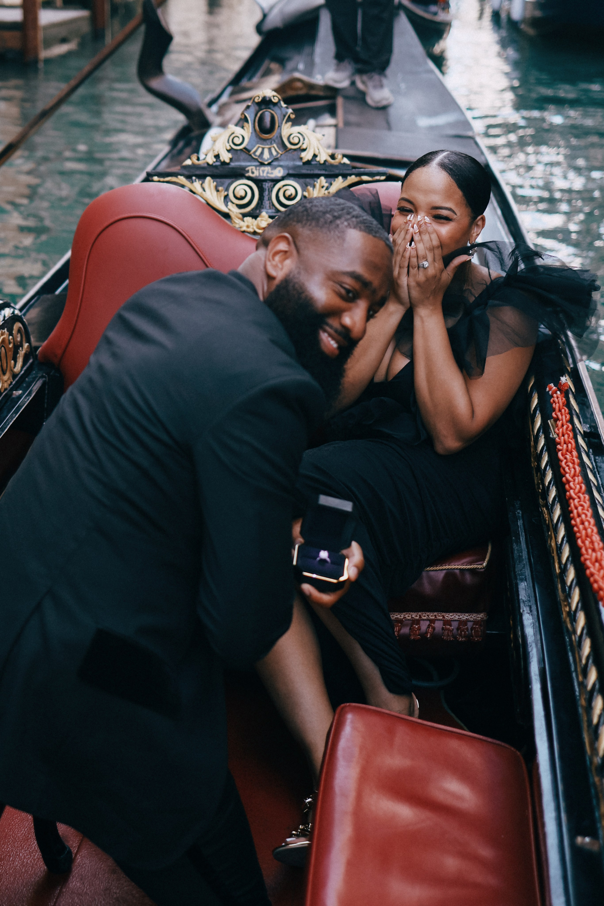 Wedding proposal on gondola in Venice