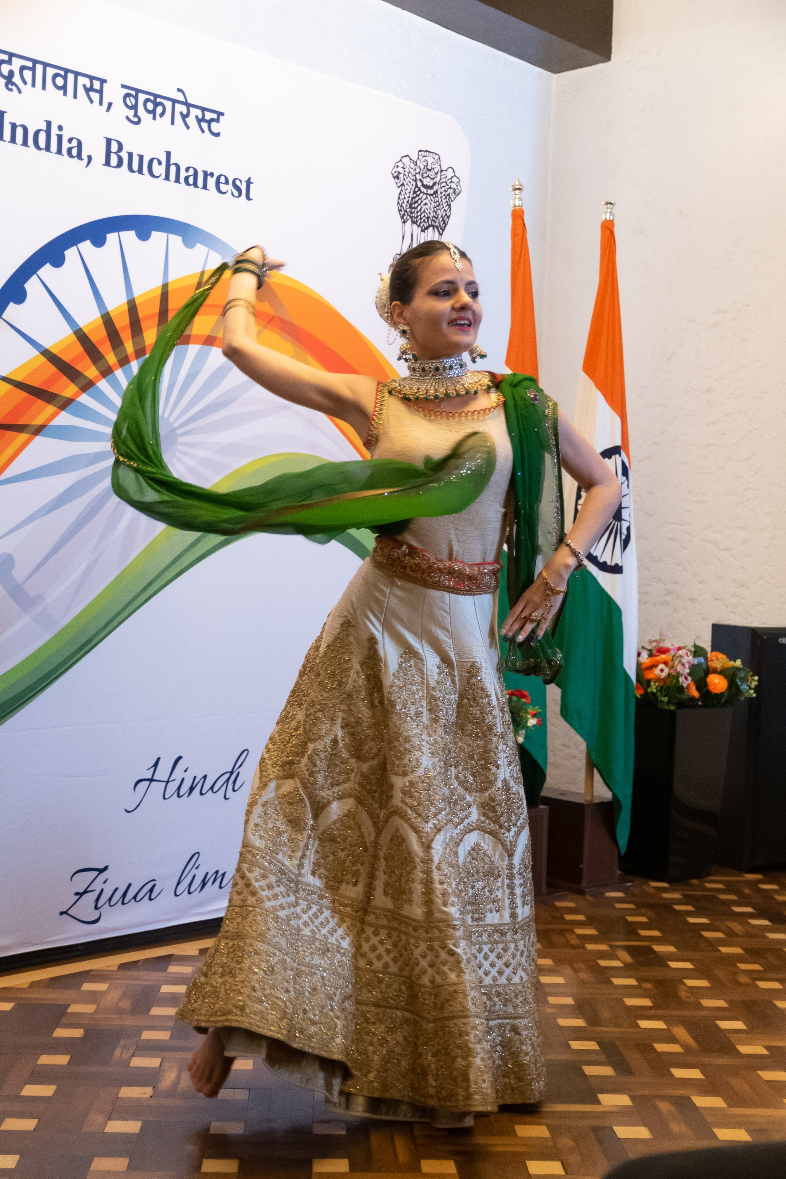 Fotograf corporate, sedinta foto business, pret fotograf corporate, Servicii Profesionale pentru Evenimente de Business, Portrete business, fotografii pentru evenimente organizate de companii, fotografie de produs, Poze business bucuresti, Fotografii profesionale bucuresti, Fotografii portret profesionale, fotograf corporate Bucuresti, Fotografie E-commerce, pret fotograf corporate, fotografie corporate pentru profil web sau reviste, produse comerciale, fotograf hala de productie, evenimentele companiei, fotografii de portret angajati, fotografii echipa, fotografii site, fotografie comerciala.