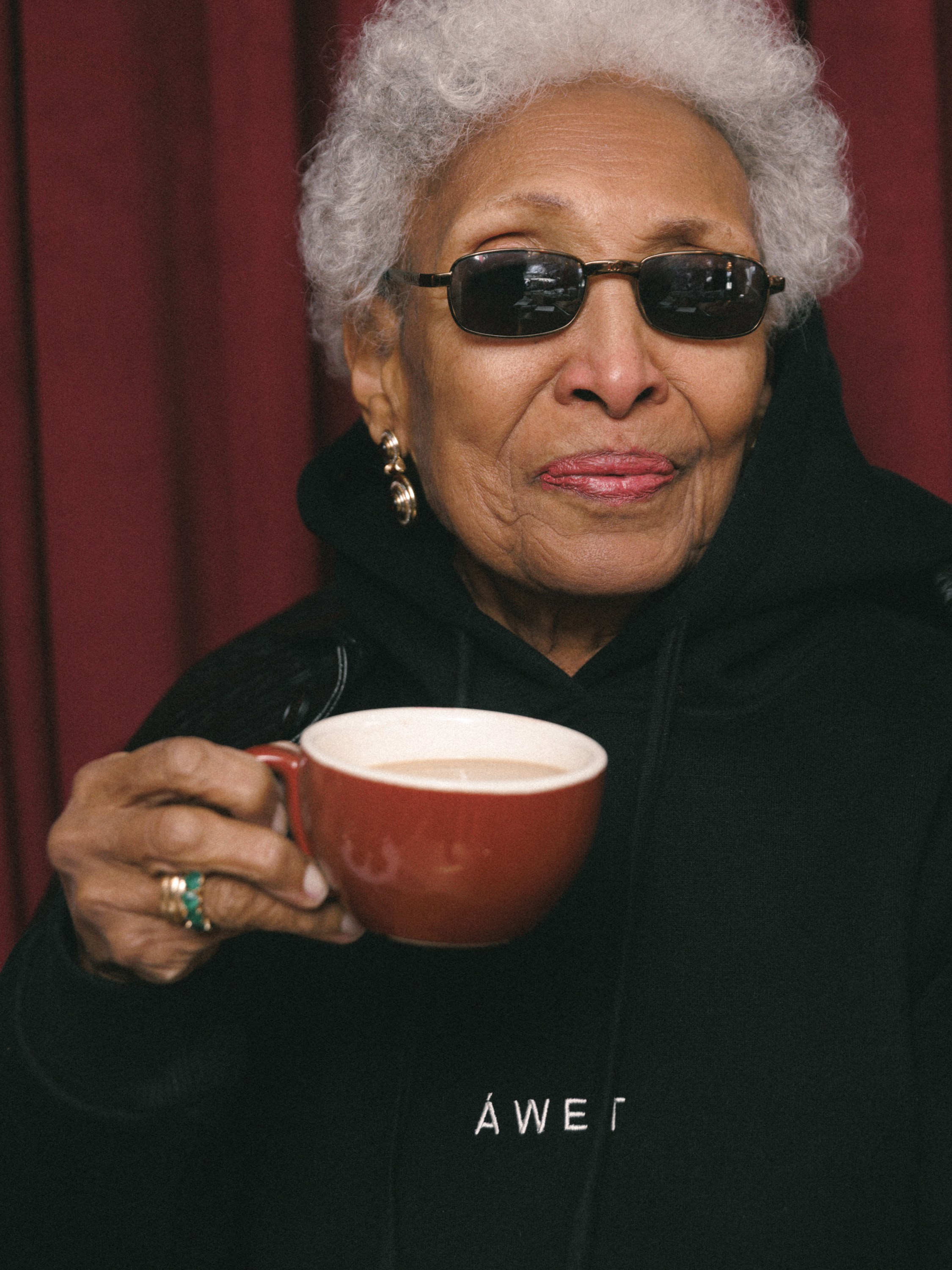 ÁWET. Photographer in New York City