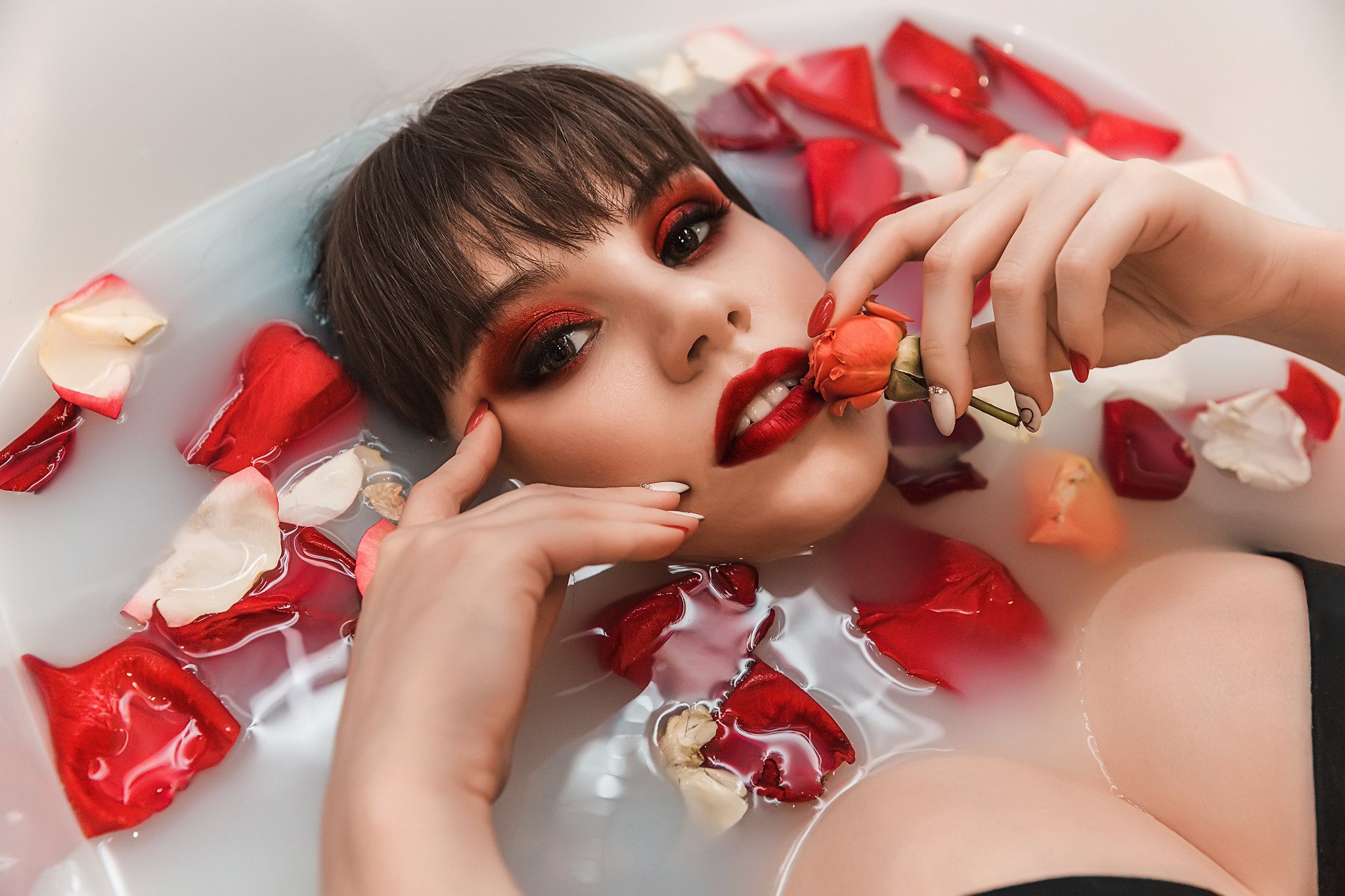 Цветочная леди. ФОТОГРАФ |ЛАТВИЯ | ДАУГАВПИЛС|