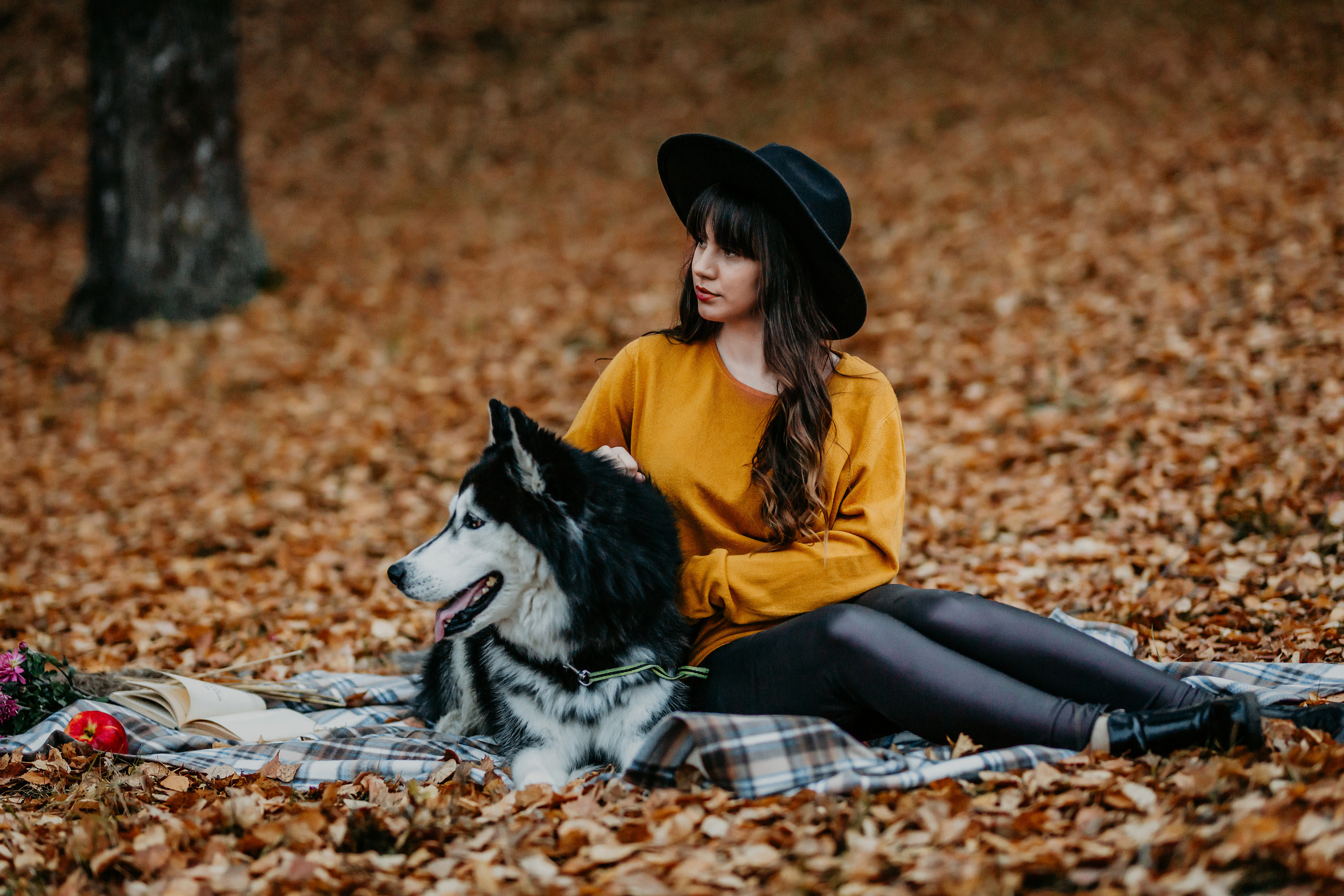 Darja un haskijs vārdā Alekss. FOTOGRĀFS| LATVIJA |DAUGAVPILS|