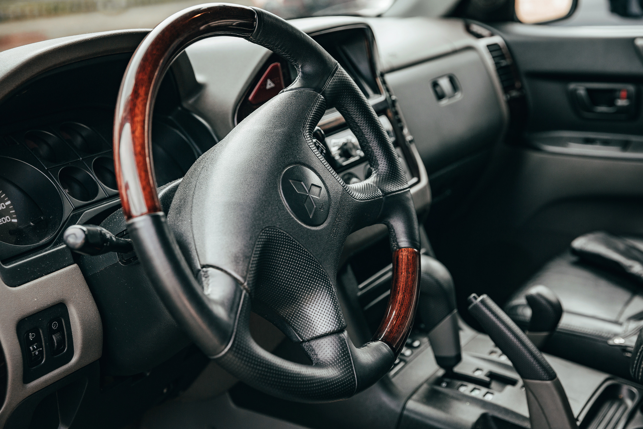 Mitsubishi Pajero. FOTOGRĀFS| LATVIJA |DAUGAVPILS|