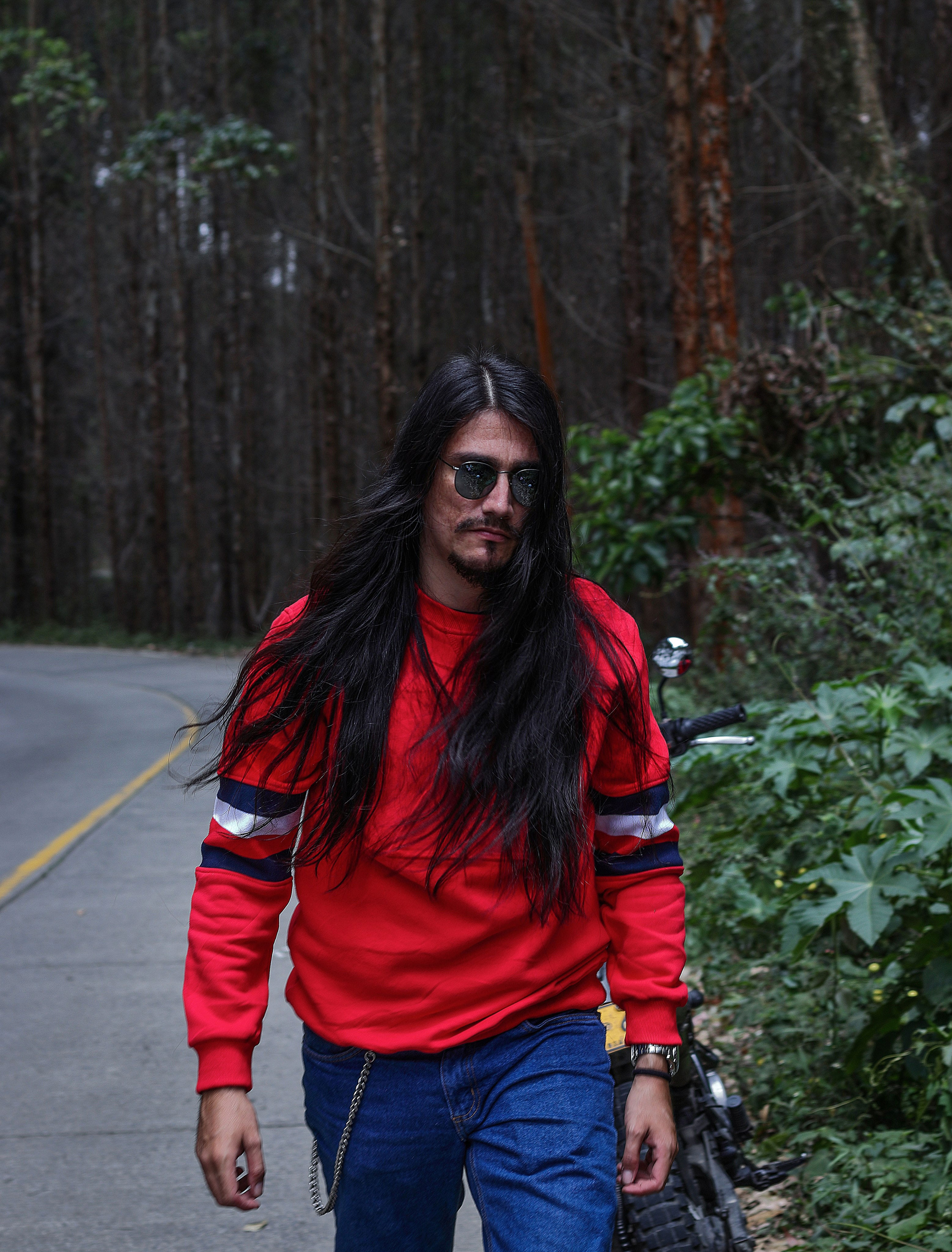 Fotógrafo de retratos fotógrafo de estilo de vida fotografía de locación fotografía de estudio sesión de fotos marca personal. Fotografía profesional para su evento en Caldas por SERFOTOGRAFÍA