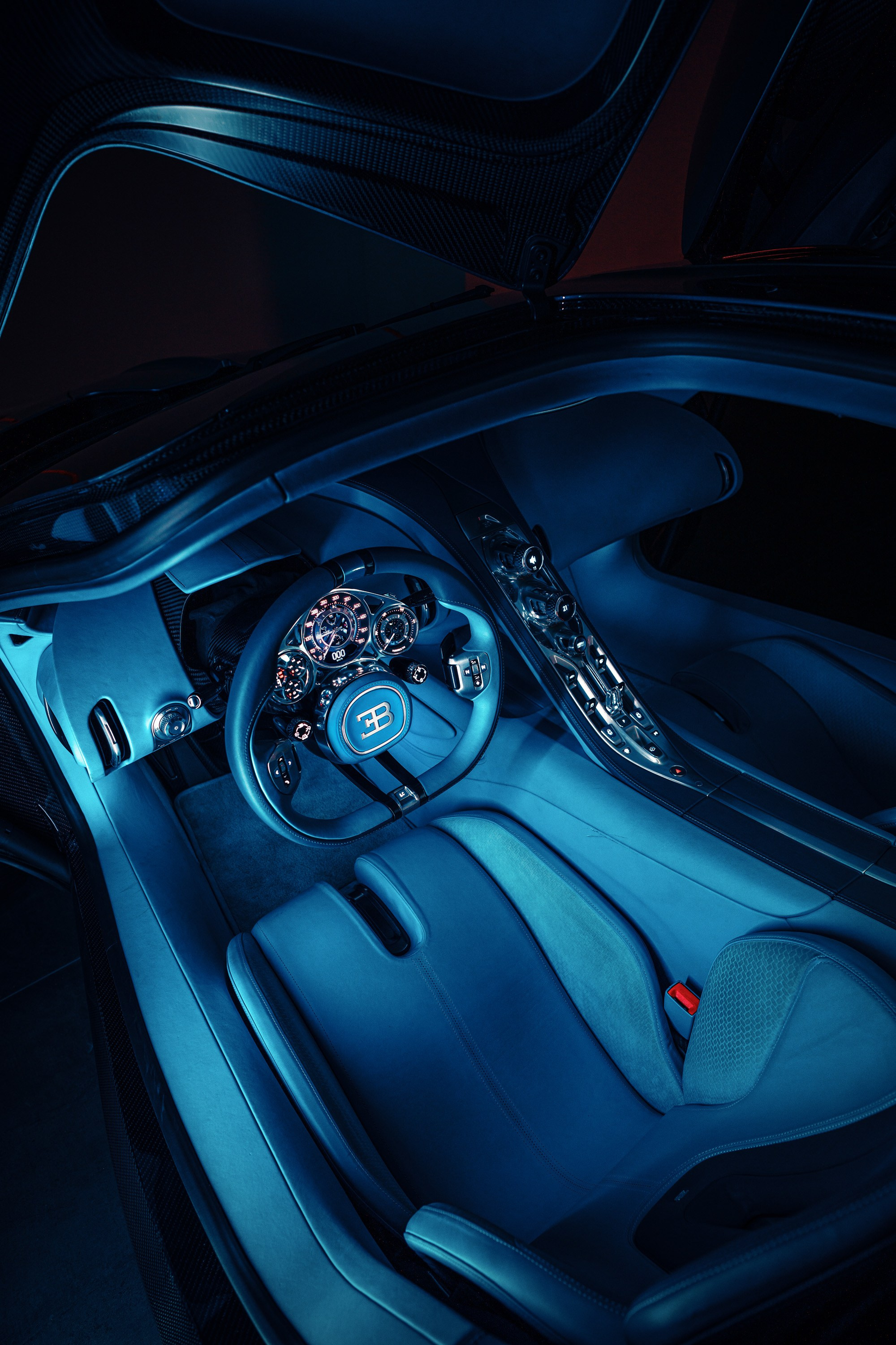 BUGATTI. WORLDWIDE COMMERCIAL AUTOMOTIVE PHOTOGRAPHER