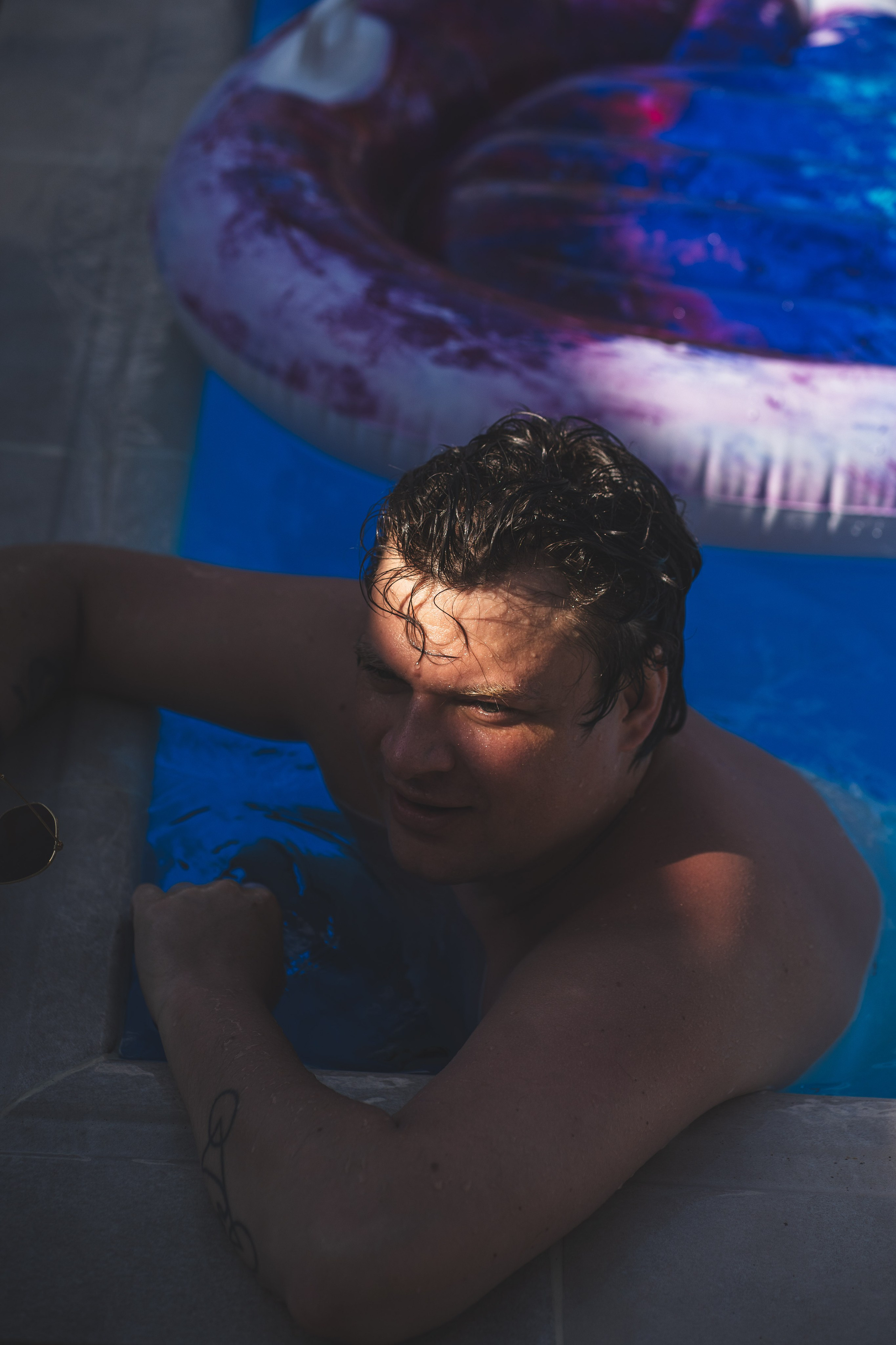 Trading View - Pool Party. Stanislava Novgorodtseva — Photographer | Visual Artist | Educator