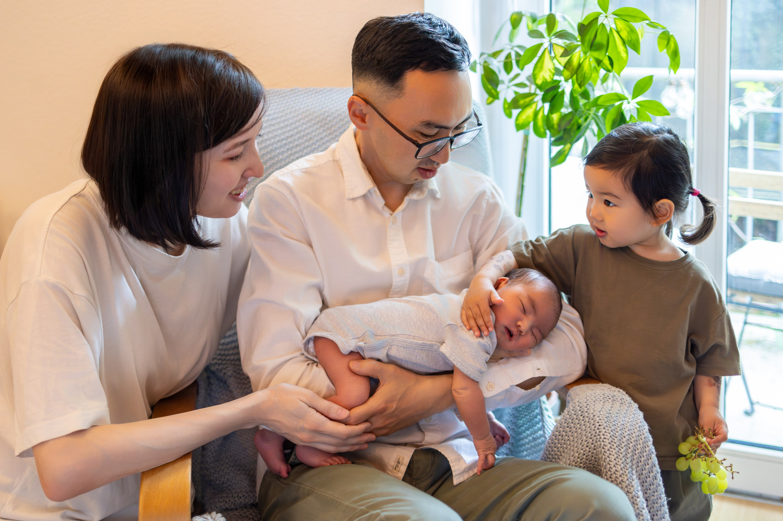 Pregnancy, newborn and family photography advice, inspiration and behind-the-scenes stories from Dresden. Family & Maternity Photographer in Dresden Tatiana Mudryak