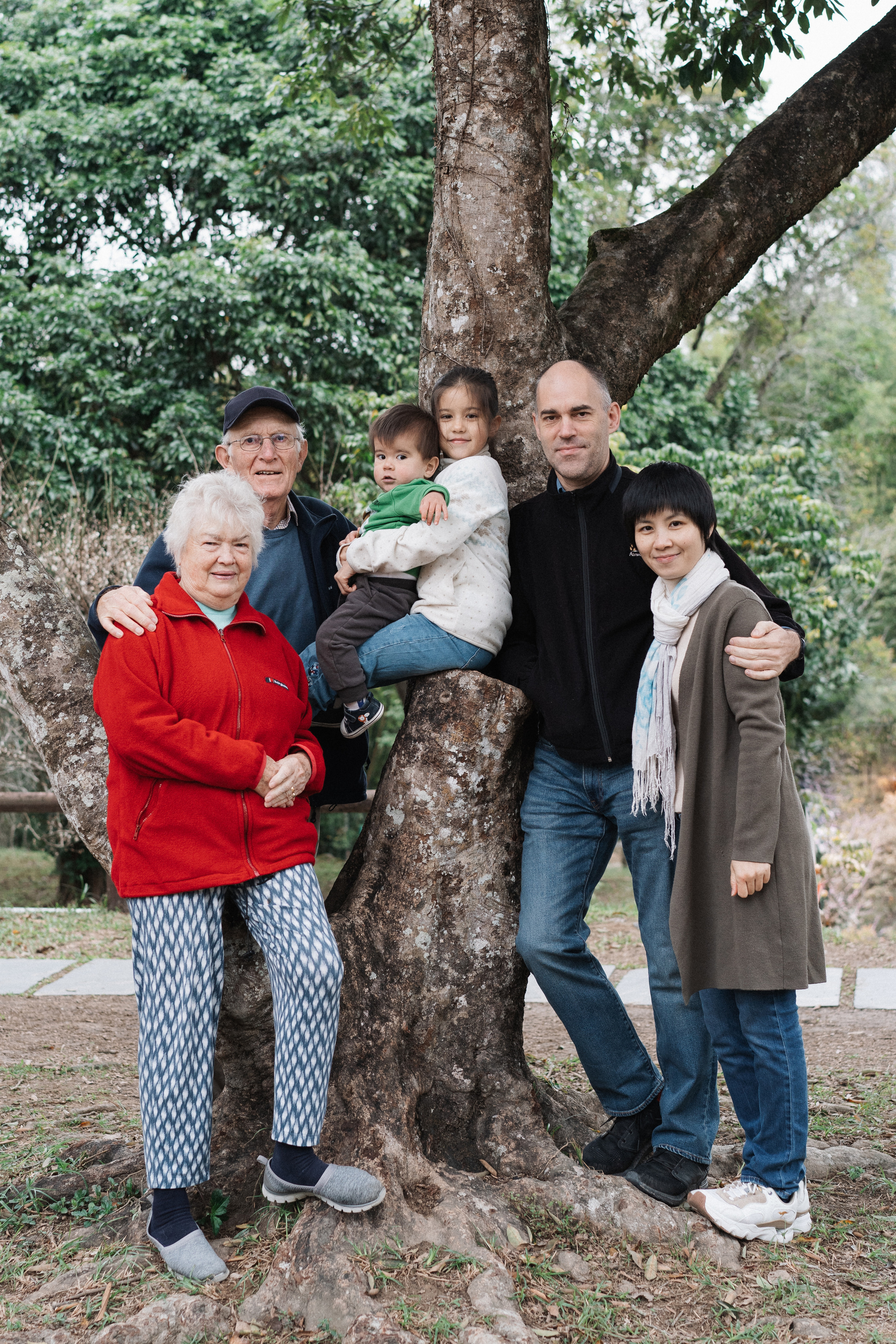 Grandparents visiting in Sai Kung. Evgeniia Pavlova Photography