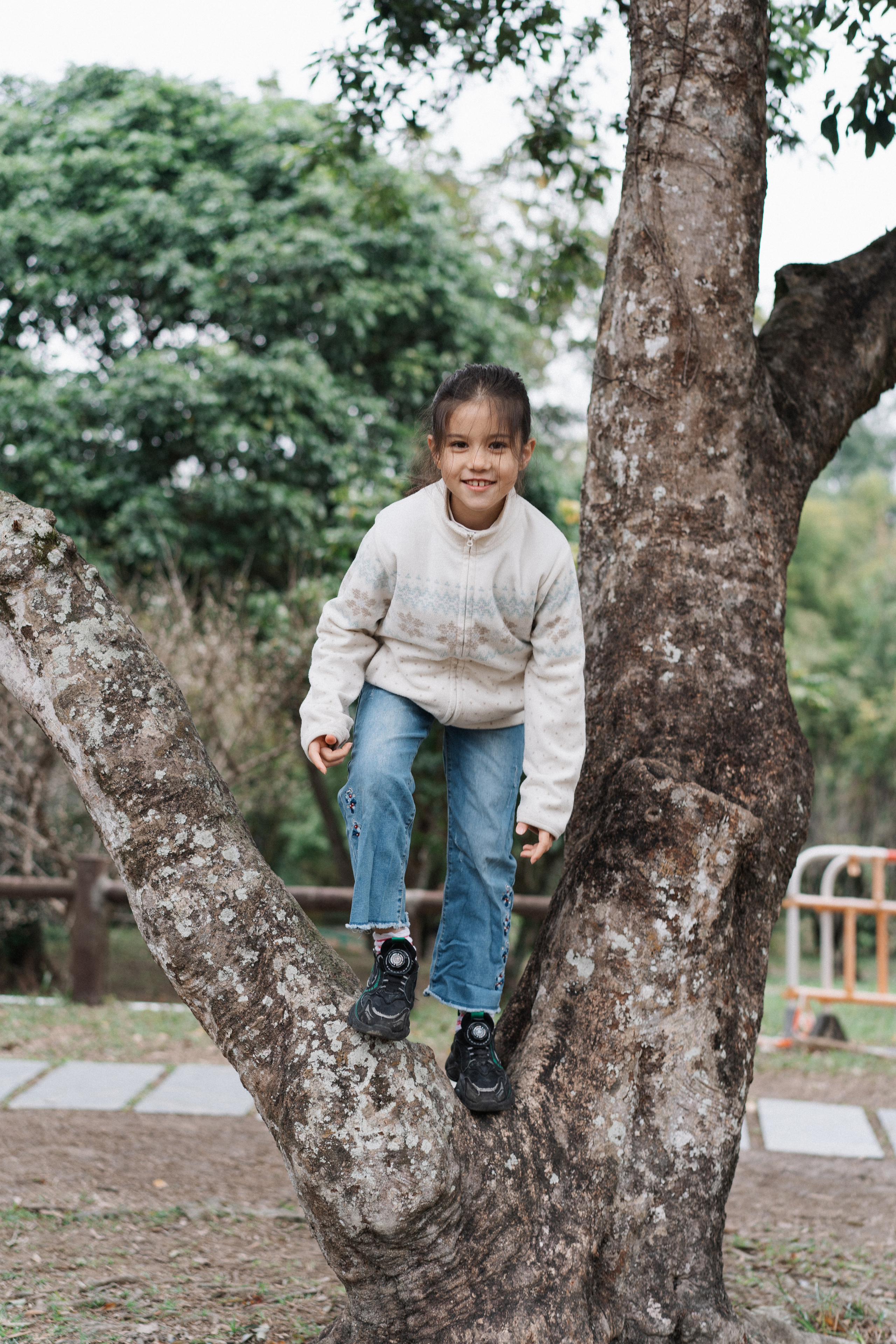 Grandparents visiting in Sai Kung. Evgeniia Pavlova Photography