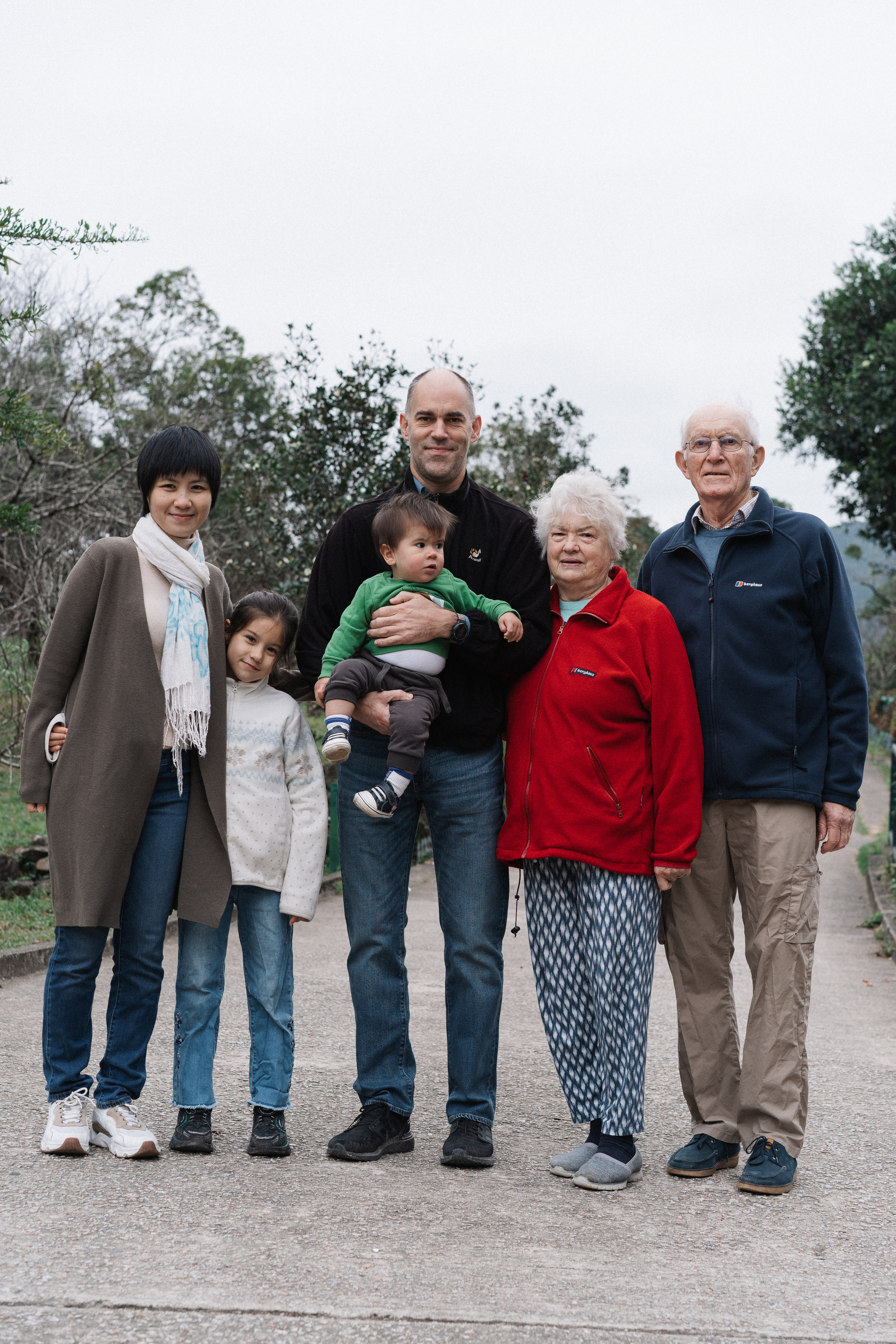 Grandparents visiting in Sai Kung. Evgeniia Pavlova Photography