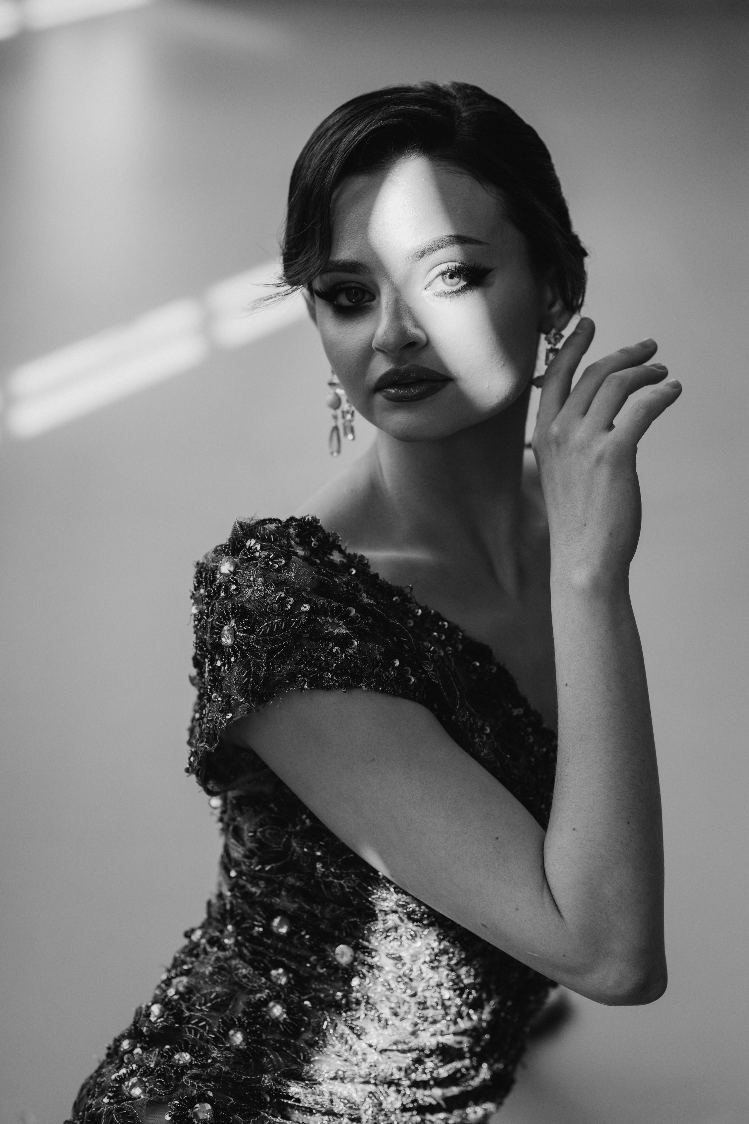 Riikka Couture, Riikka Ikäheimo, Violetta Keller, Portrait, Dancer. Wedding and potrait photographer in Helsinki Vickan O