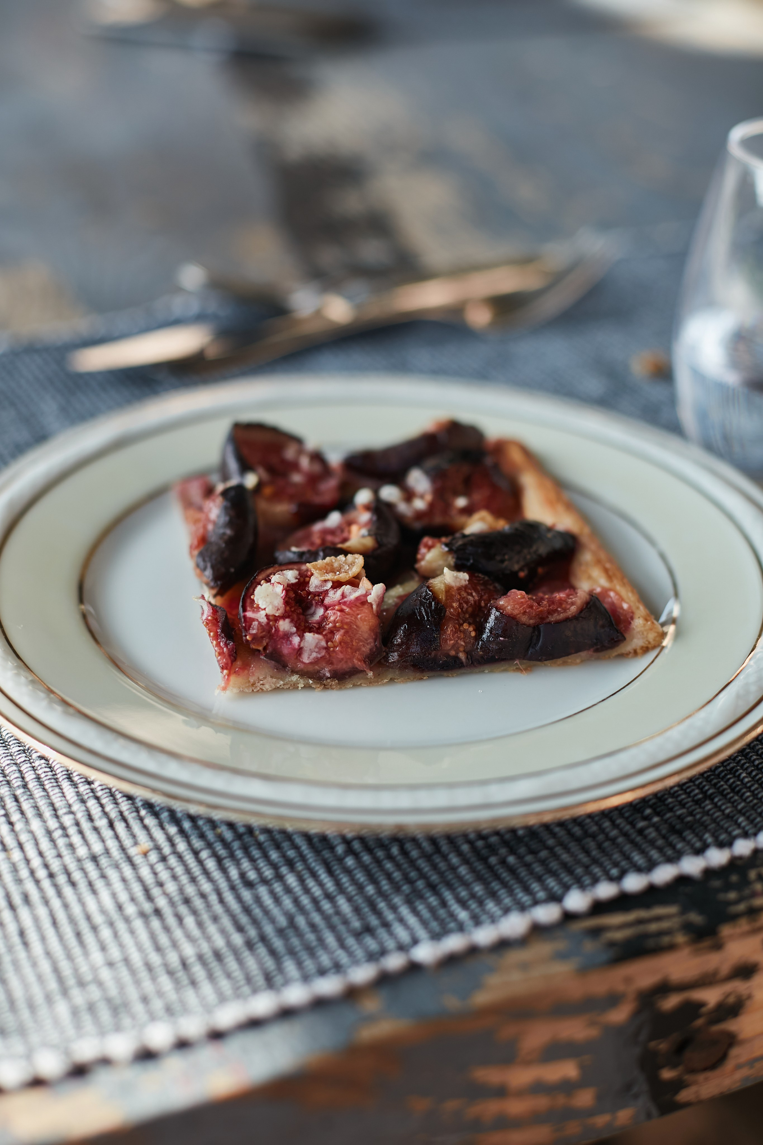 Family story in France. Amazing photo session at a time convenient for you. Y