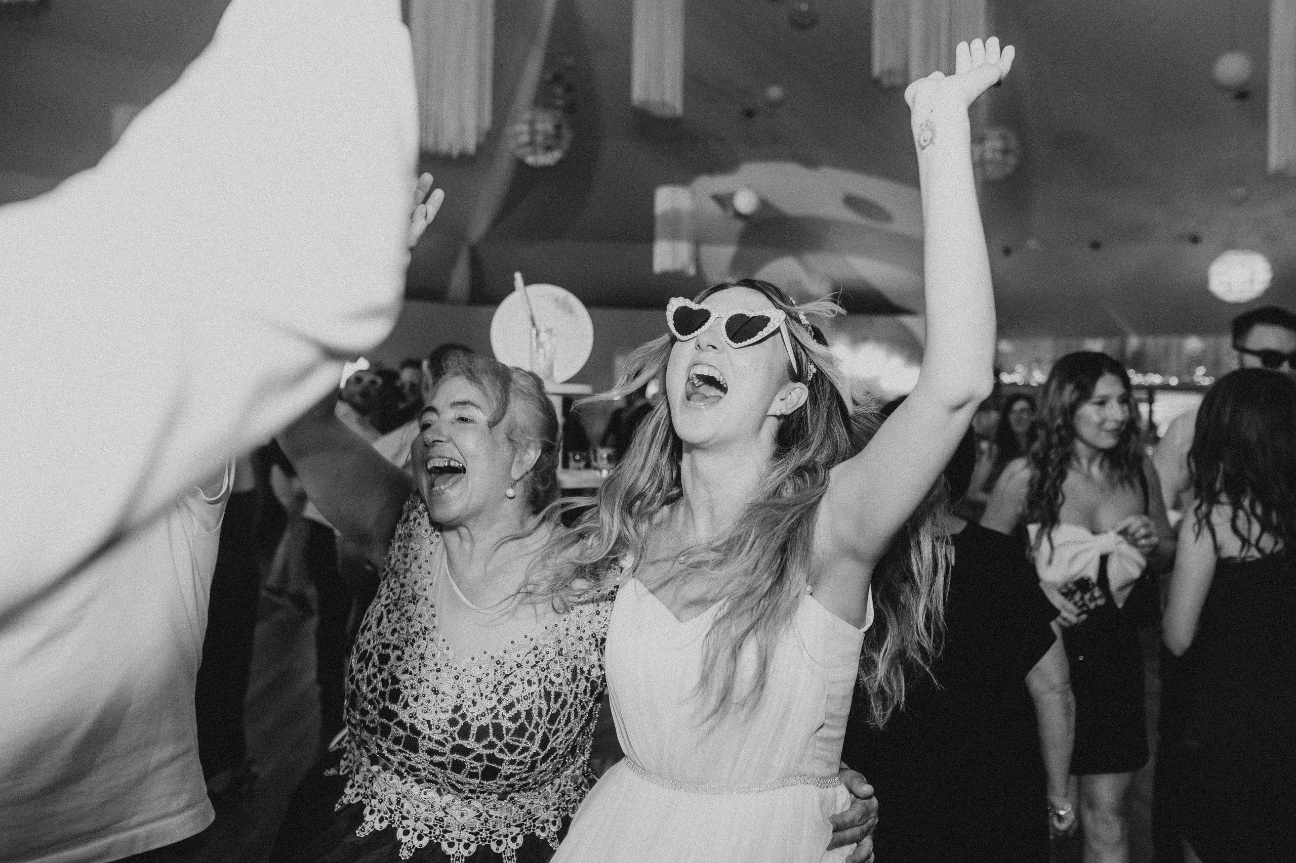 Madalina + Cosmin | Wedding day. Proud Vision Weddings | Wedding Photography & Film — Servicii profesionale Foto Video Nunta Iasi