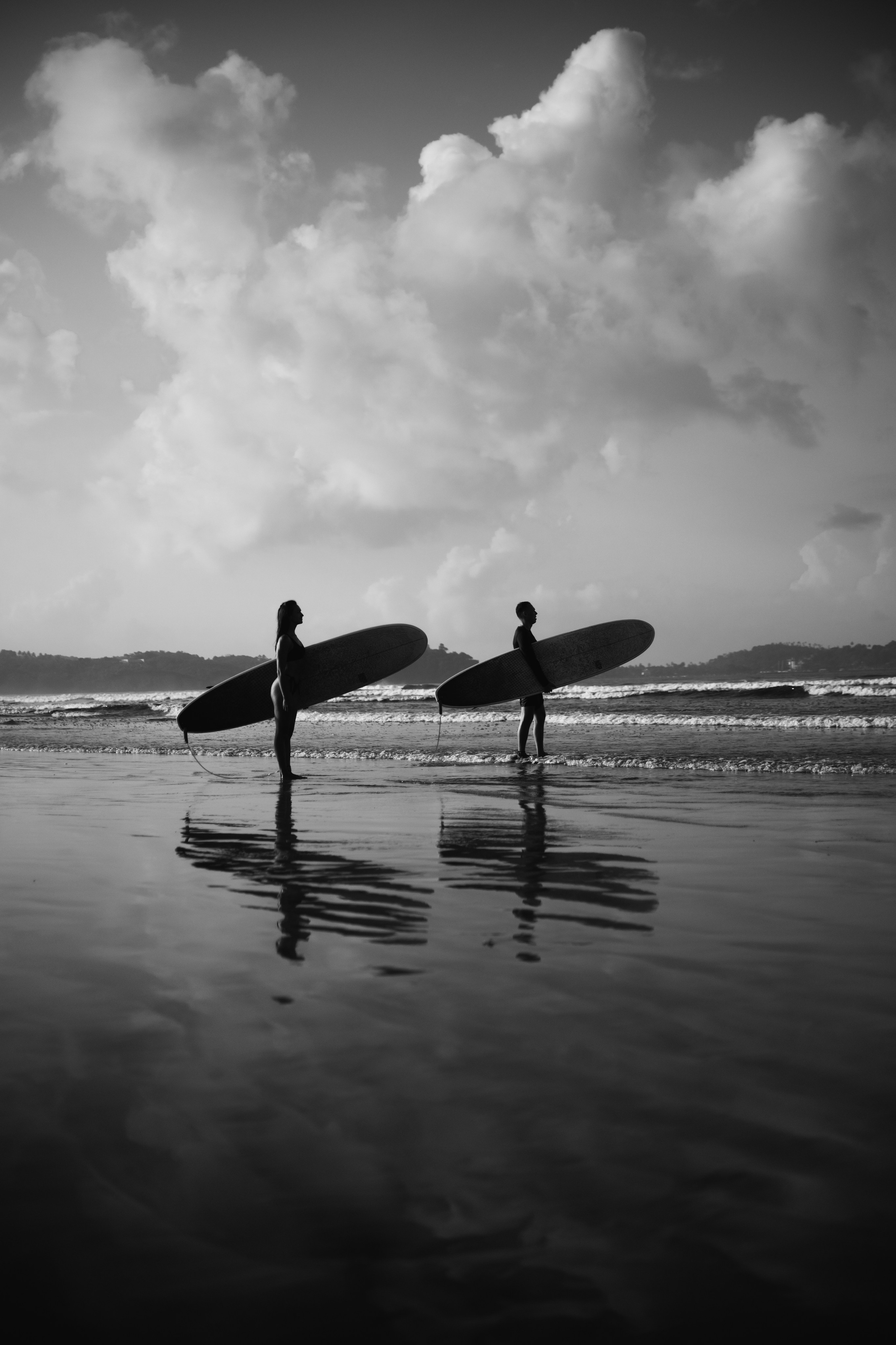 Surf couple | BW
