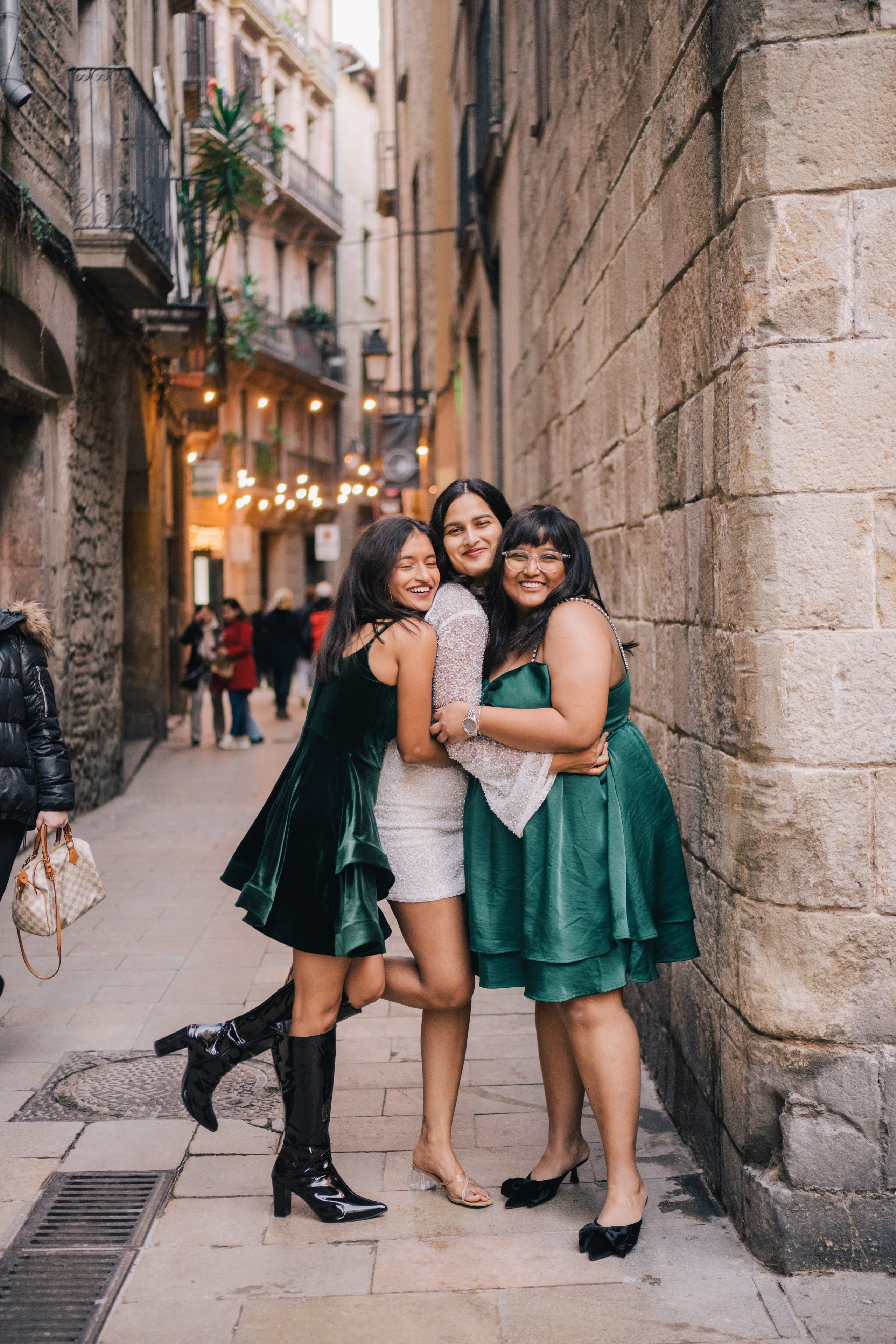 Girls in BCN. Photographer Kristina Dorina