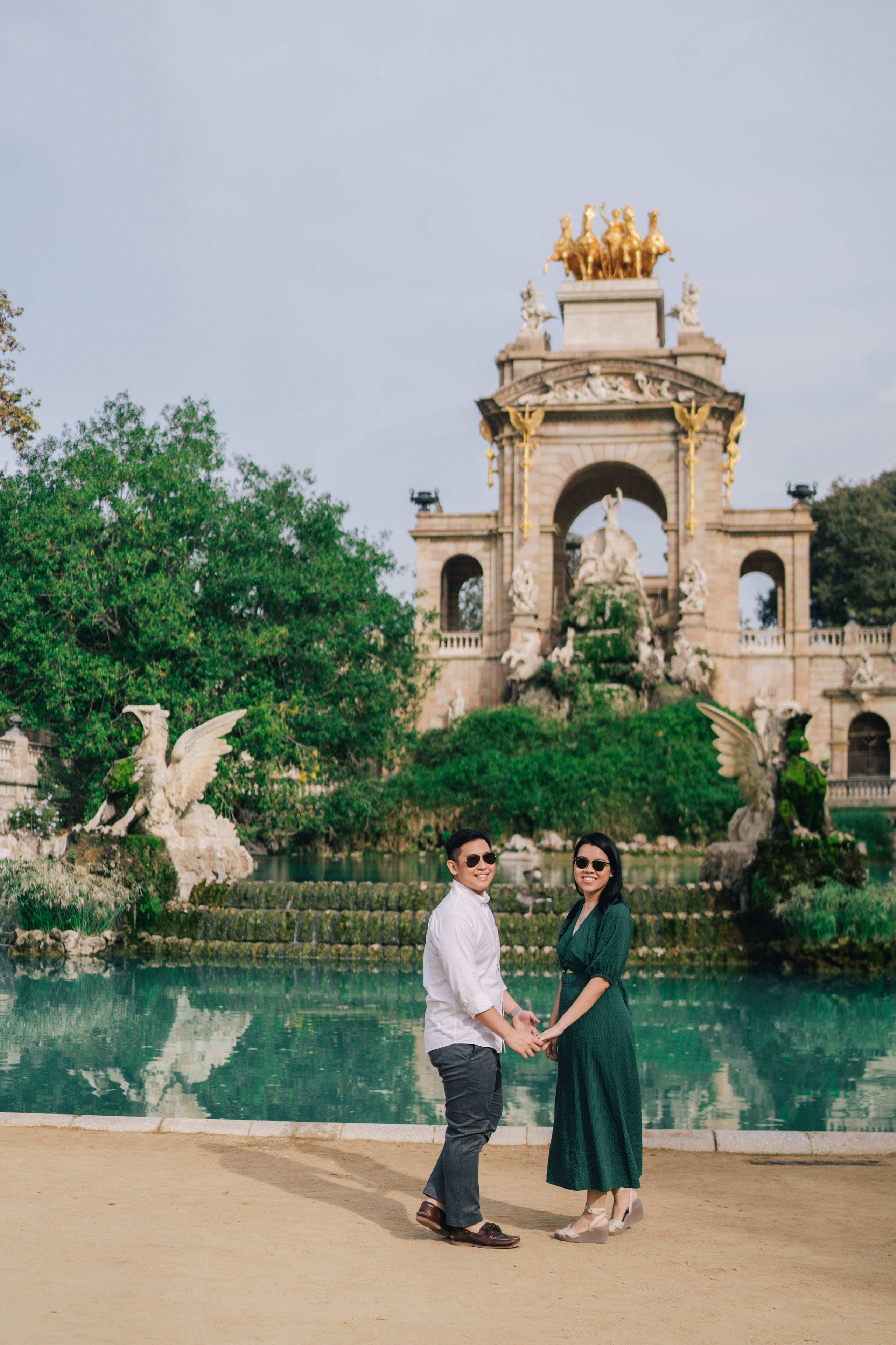 LoveStory in Gothic Quarter. Photographer Kristina Dorina