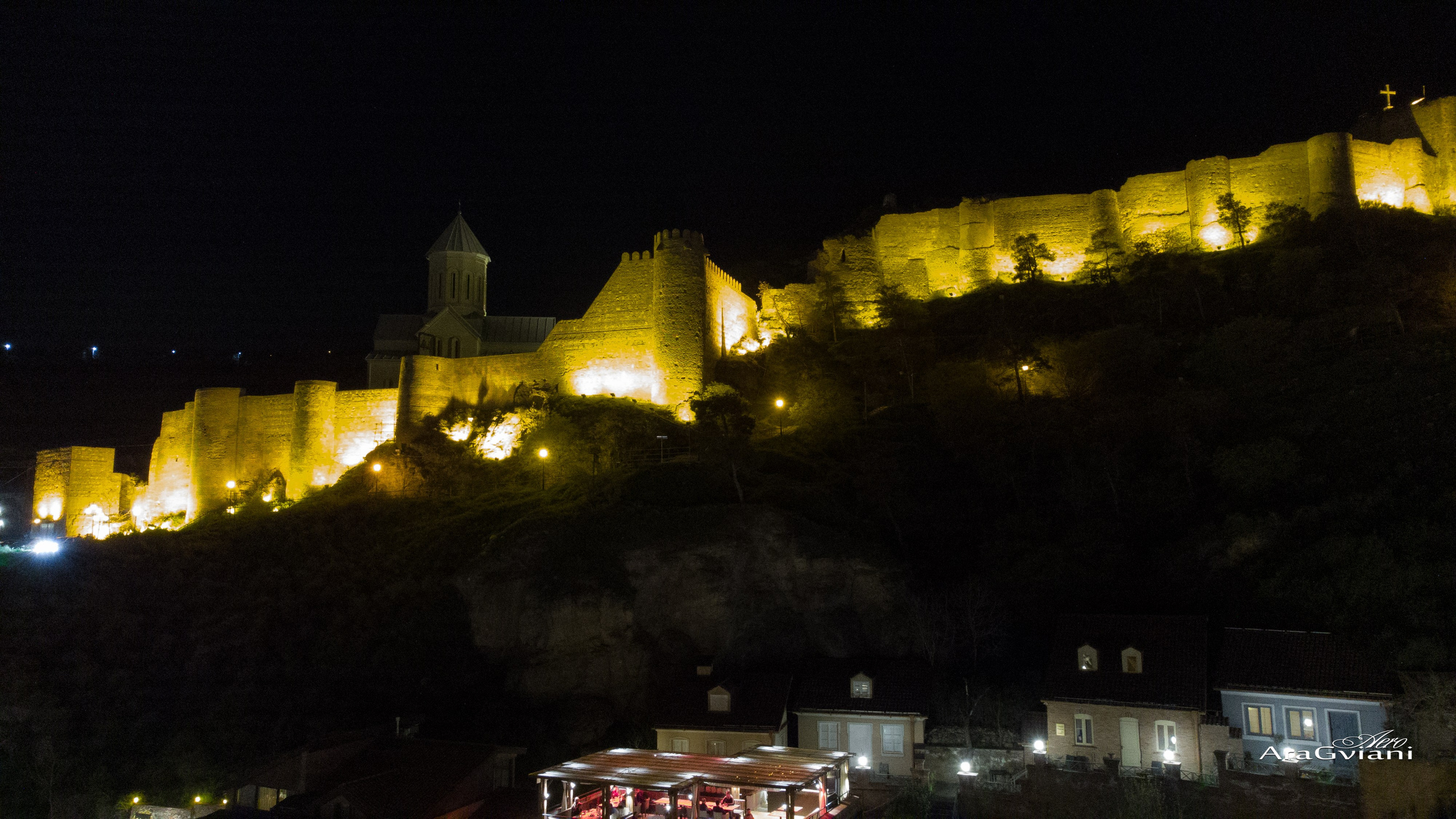 გასეირნება ძველ თბილისში. FramefreeMan