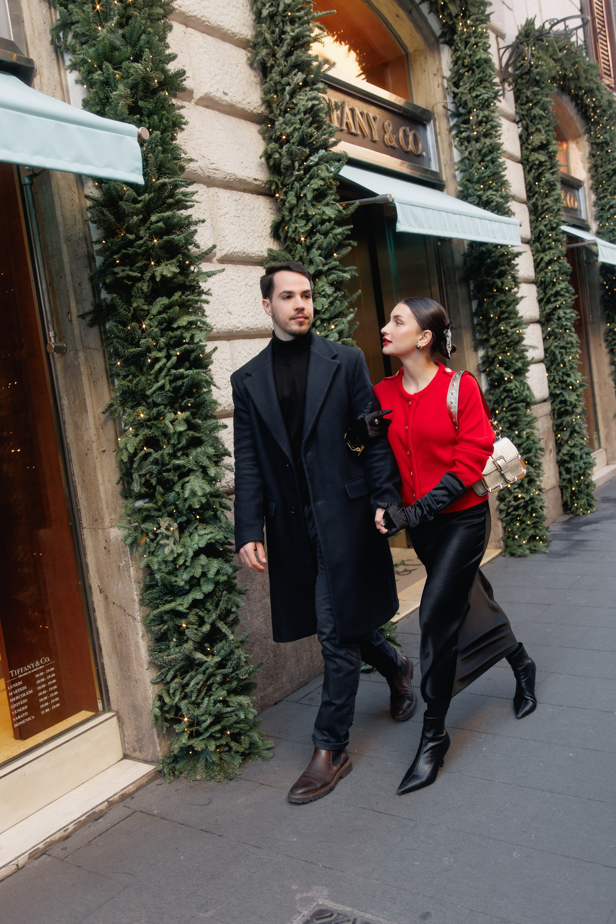 Christmas photoshooting in Rome Couple street christmas shooting Christmast looks style Christmas photoshootingRome christmast Christmas couple looksNew year Photoshooting