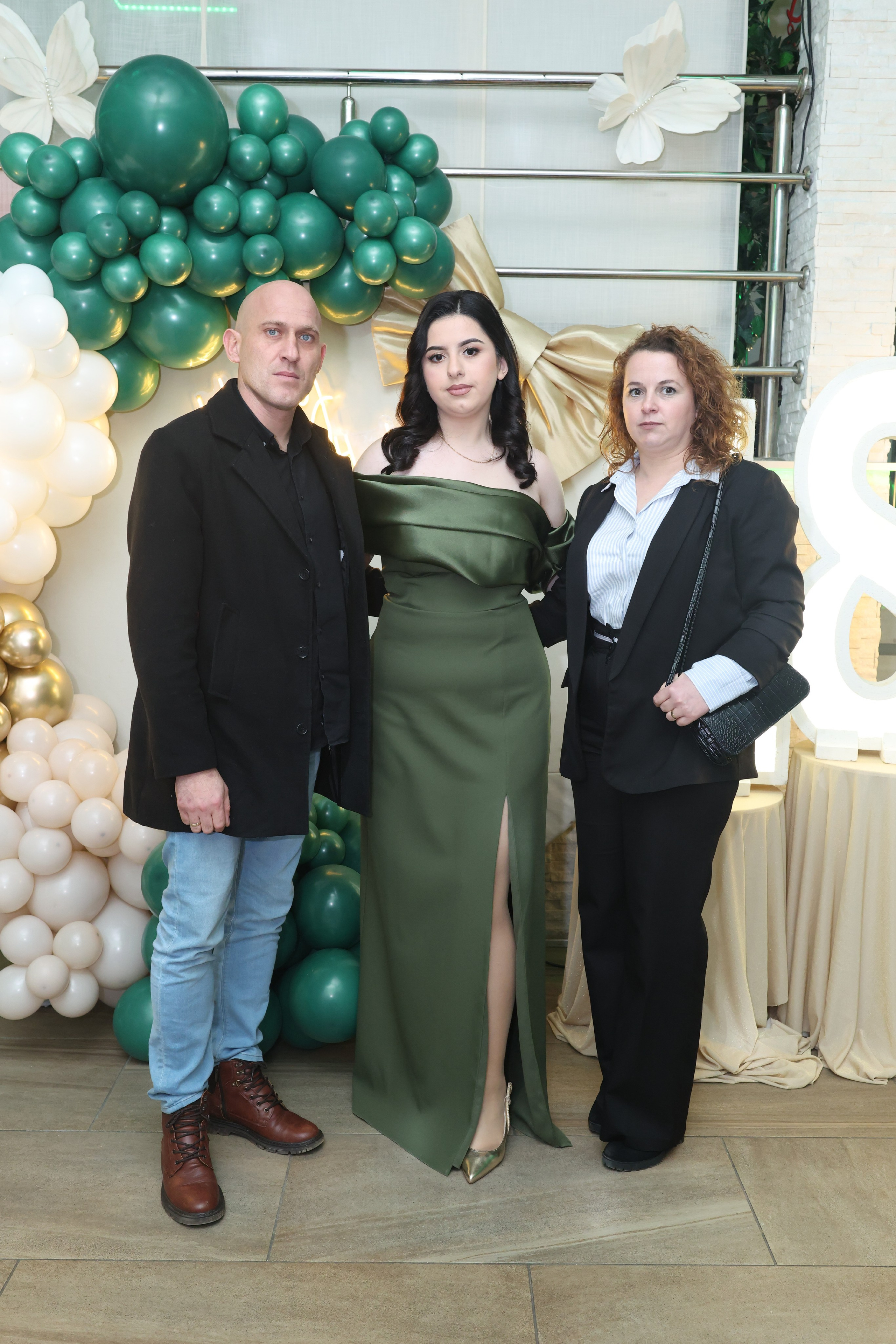 Sarin 18ti rođendan. Foto Simic Jagodina