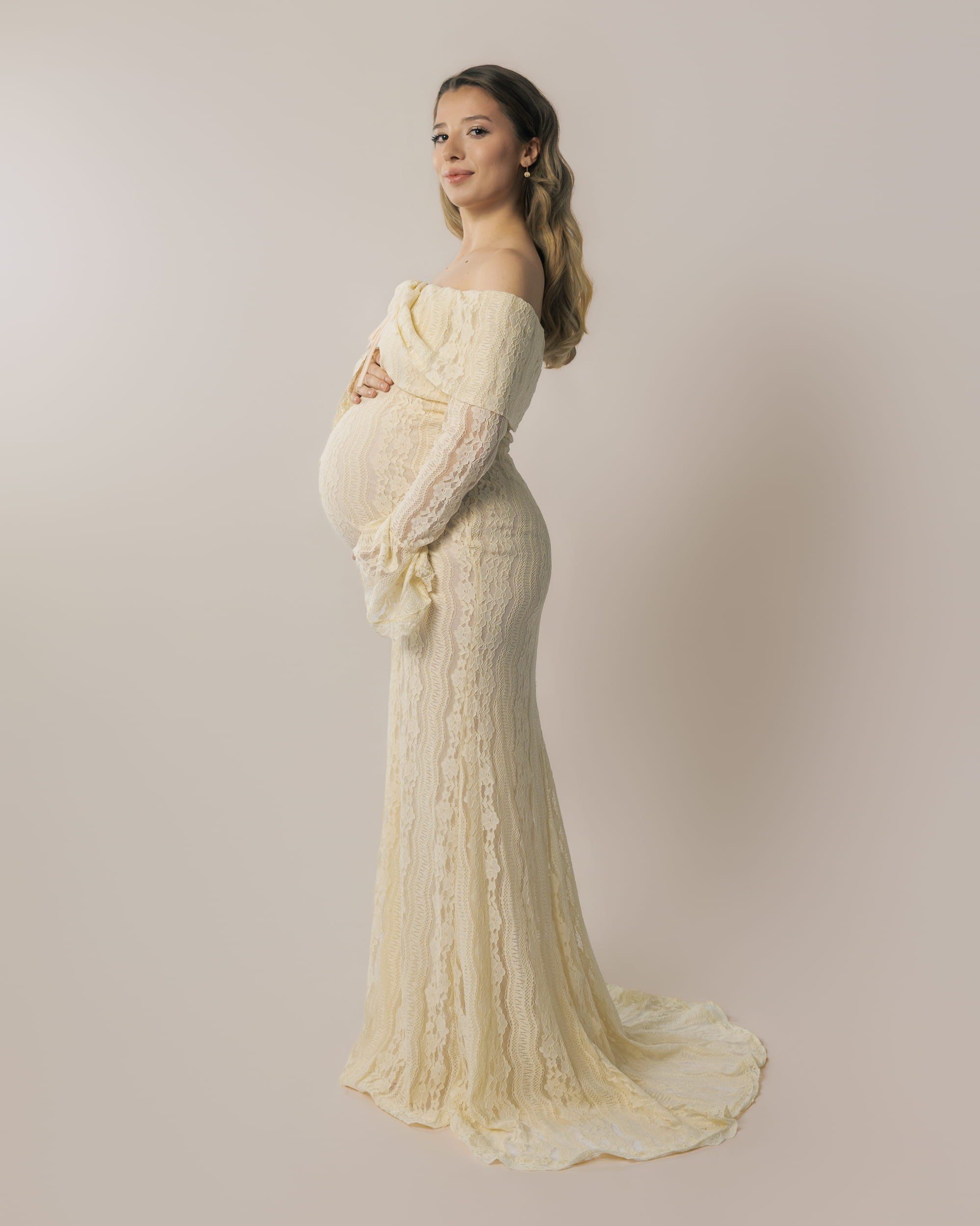 Elegant Studio Maternity Photography in Rotterdam