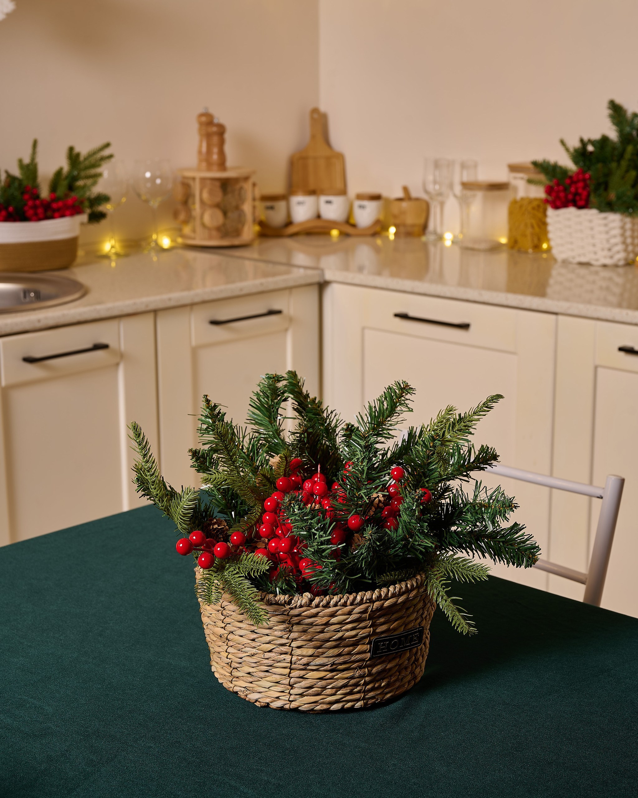 Зал «Home» — (ул.Бабура, 73Б). 2astudio.uz