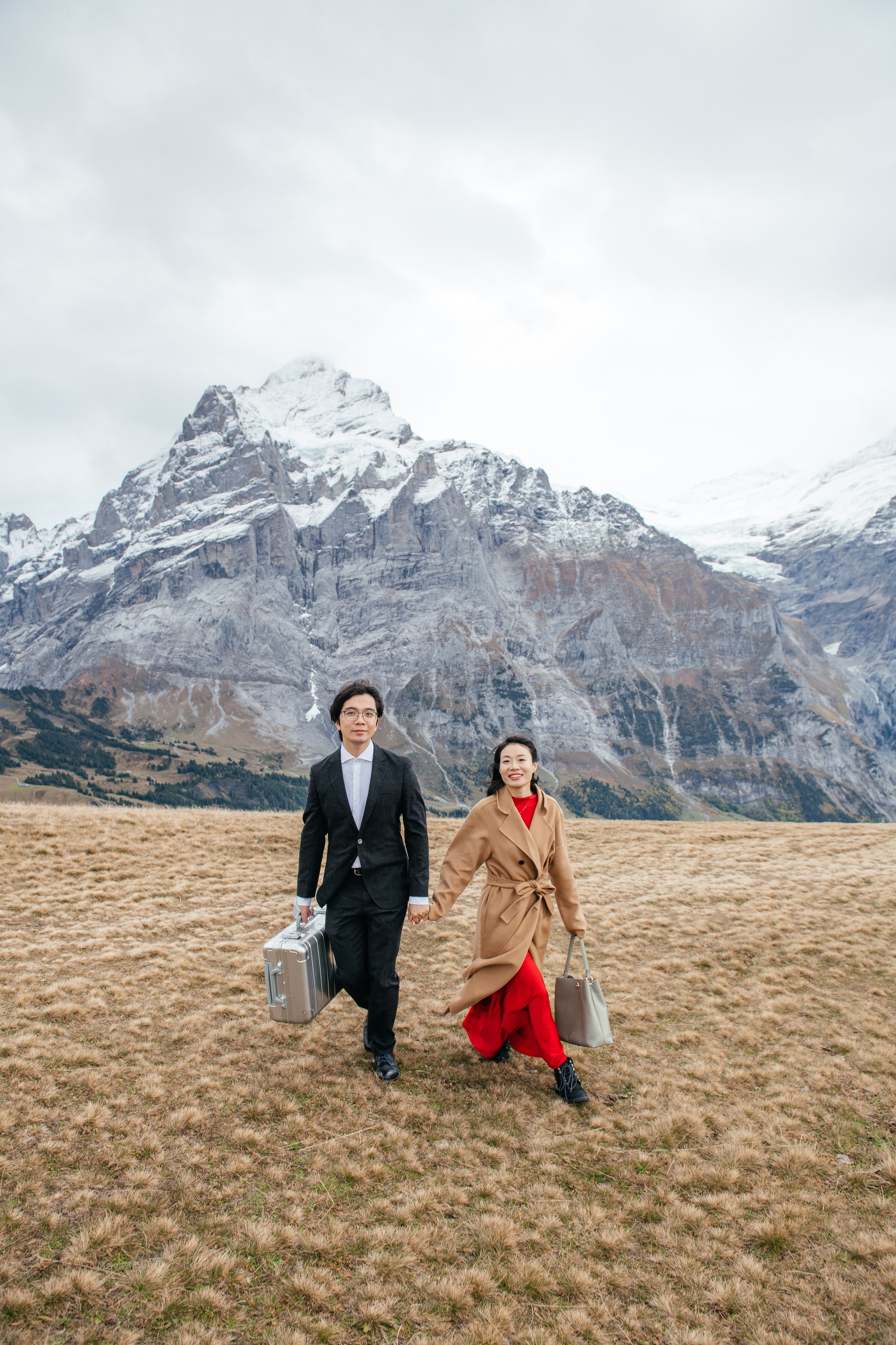 Kaiwen & Xiaoming Grindelwald, Switzerland. I am Elena Altendorfer. Wedding photographer in Zurich and Switzerland