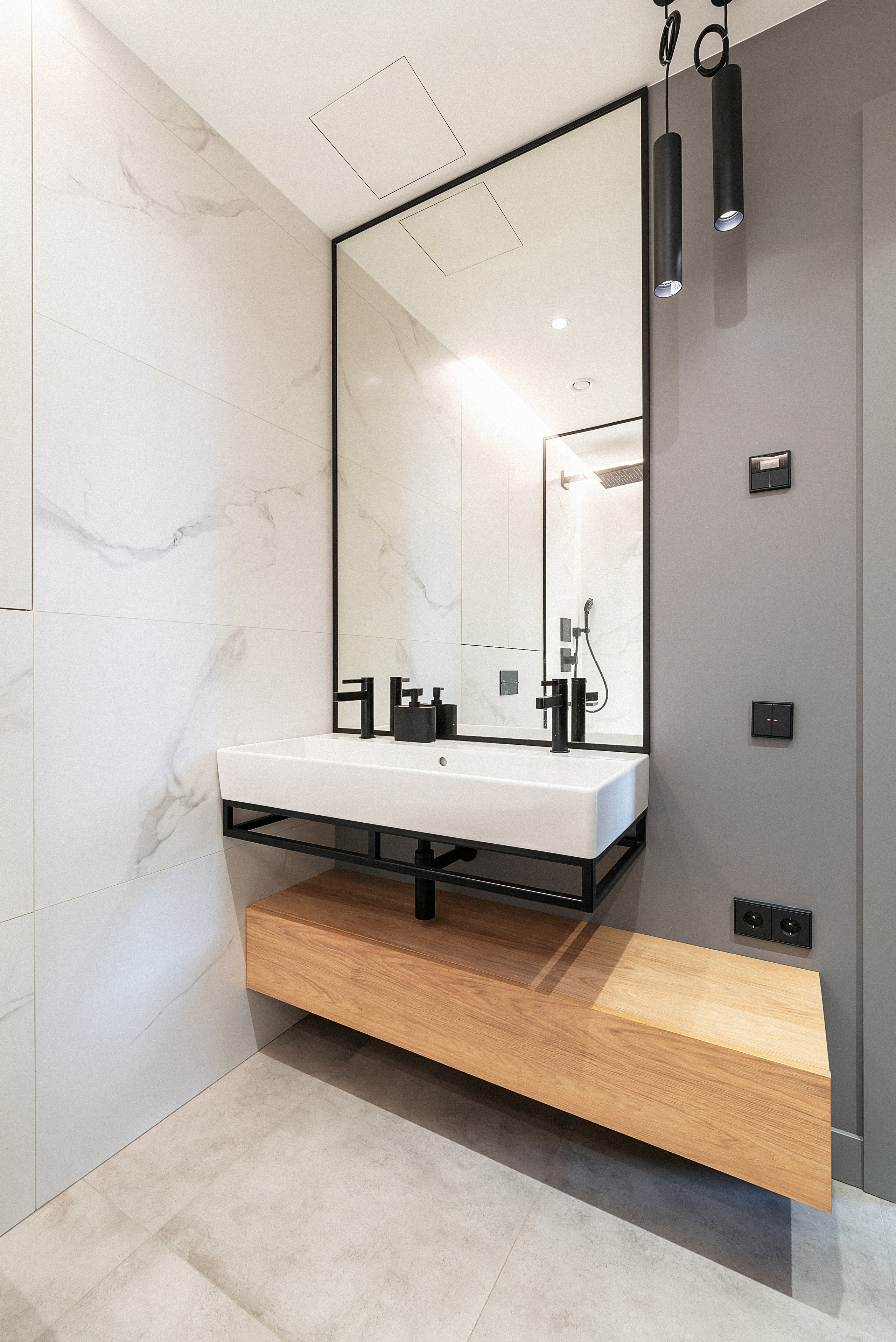 Flat on Buļļu st. Fotogrāfs Rīgā. Gīmenes, individuālās un dažādu produktu fotosesijas