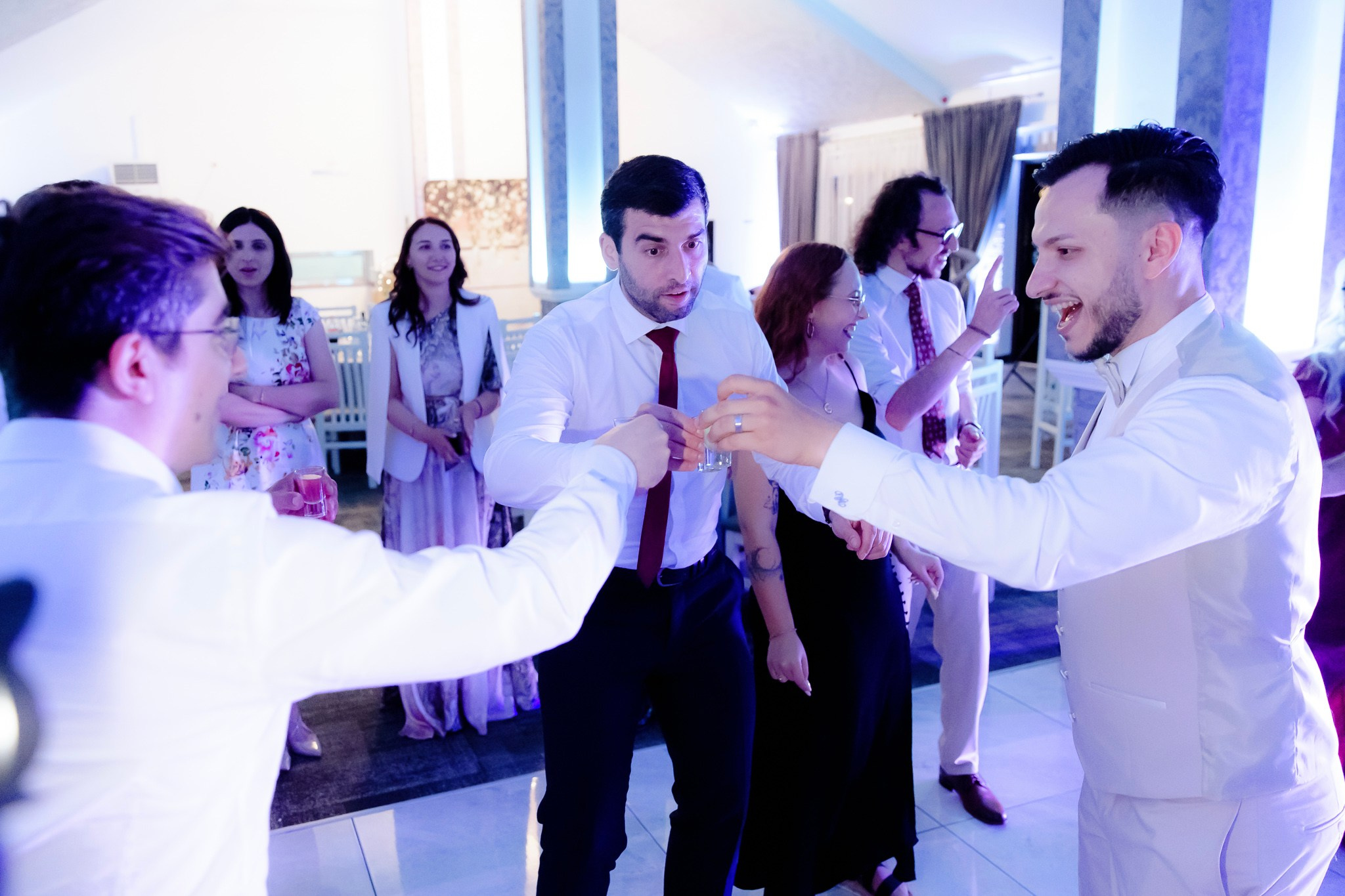 Ioana & Ionuț | Nuntă de poveste la Păstrăvăria Poiana din Mălini județul Suceava. Servicii foto-video profesionale, pentru momente de neuitat