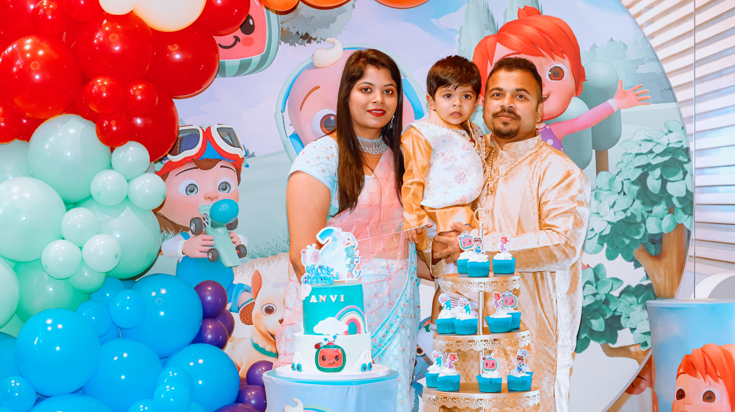 MHCreative is family-oriented photographer based in SYDNEY